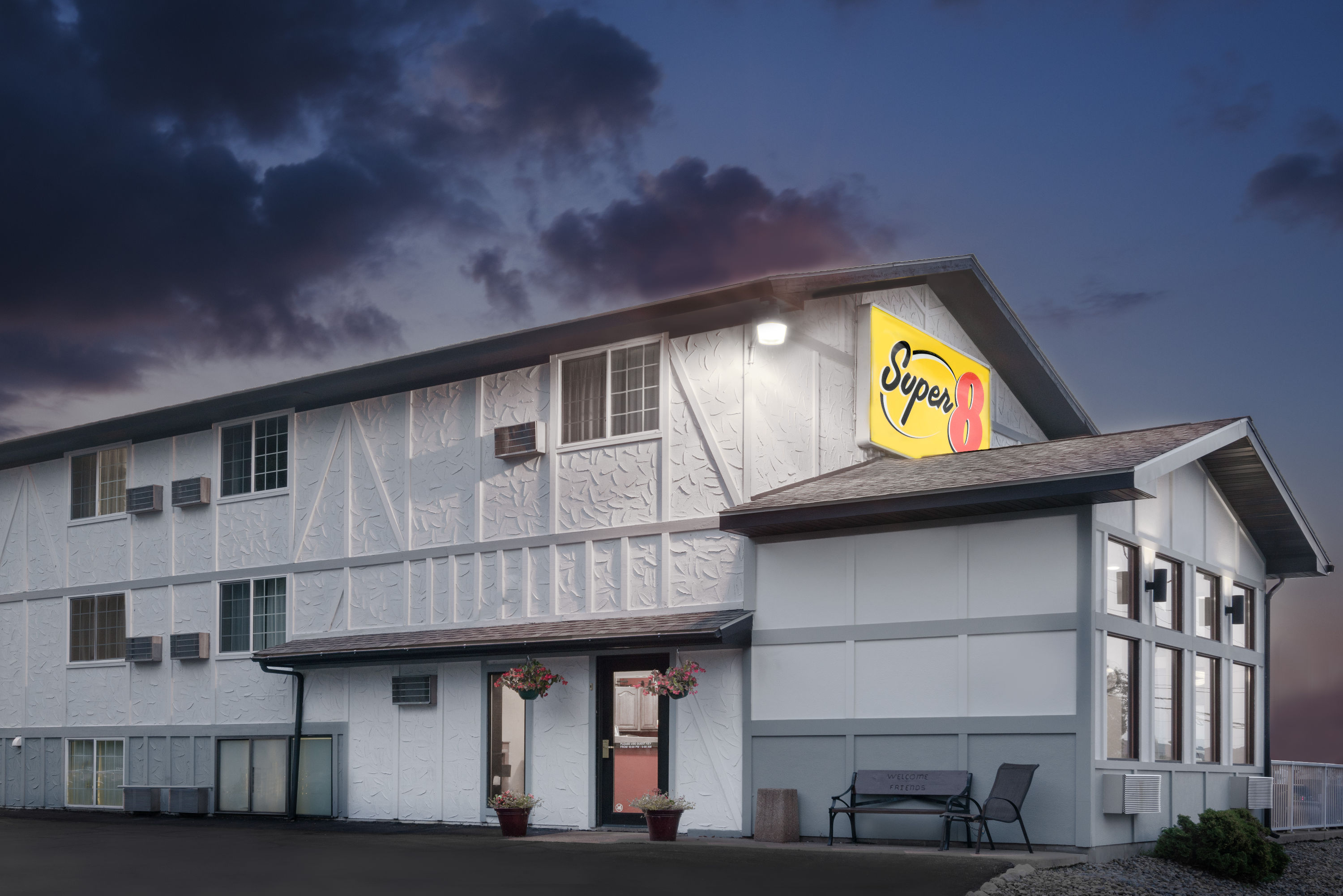 Exterior Dusk Image of Super 8 by Wyndham Winona MN hotel in Winona, Minnesota