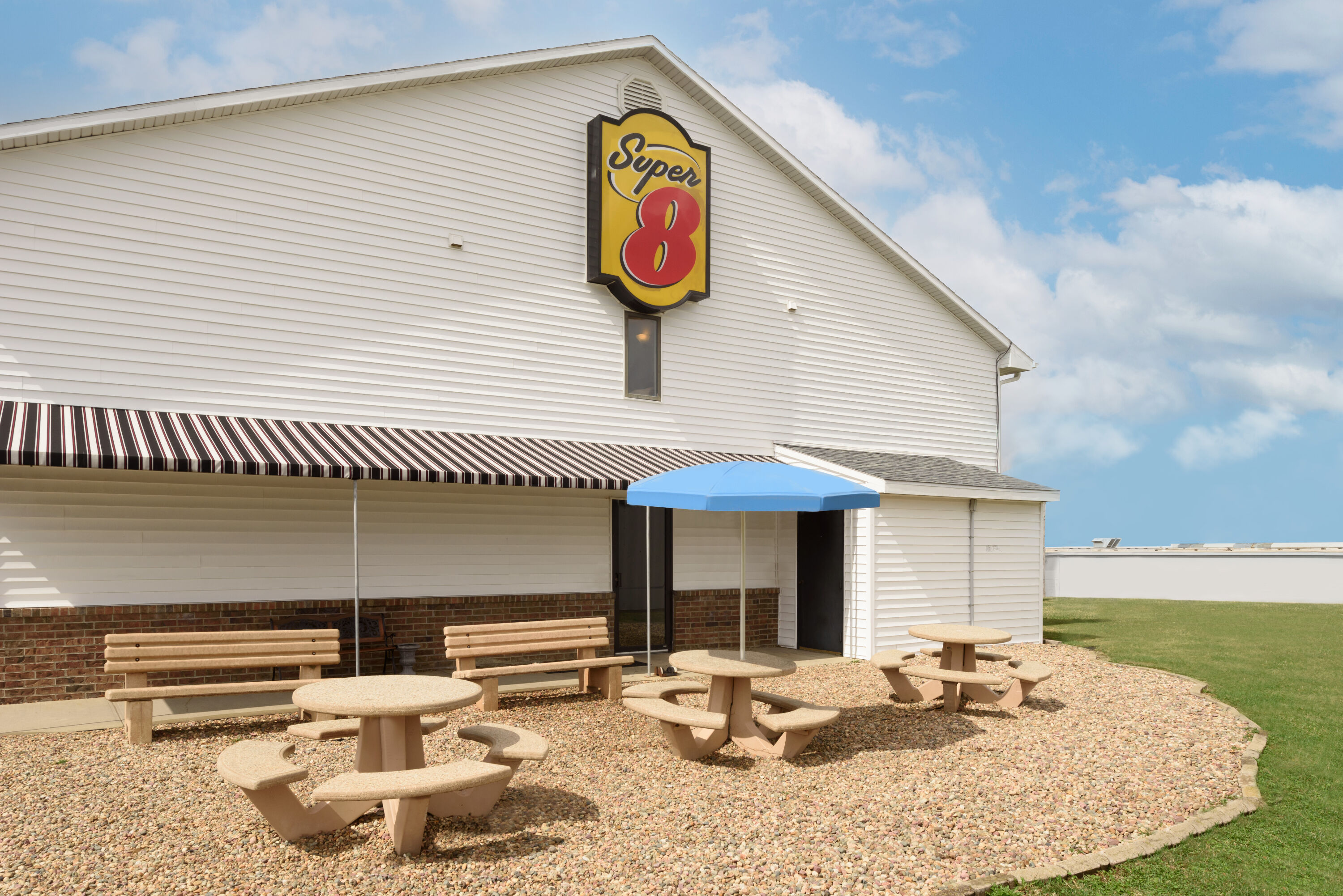 Super 8 by Wyndham Bethany MO Bethany, MO Hotels