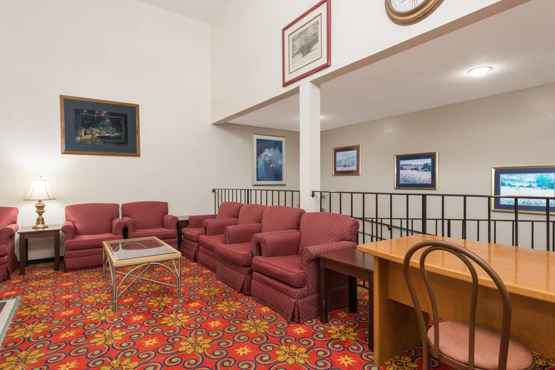 Super 8 Bridgeton/Arpt/St Louis Area hotel lobby in Bridgeton, Missouri
