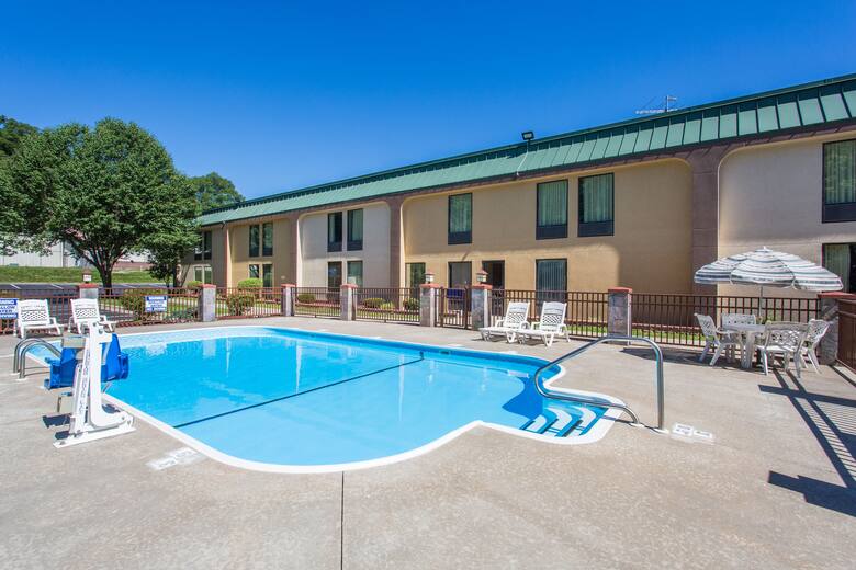 Pool at the Super 8 Cape Girardeau in Cape Girardeau, Missouri