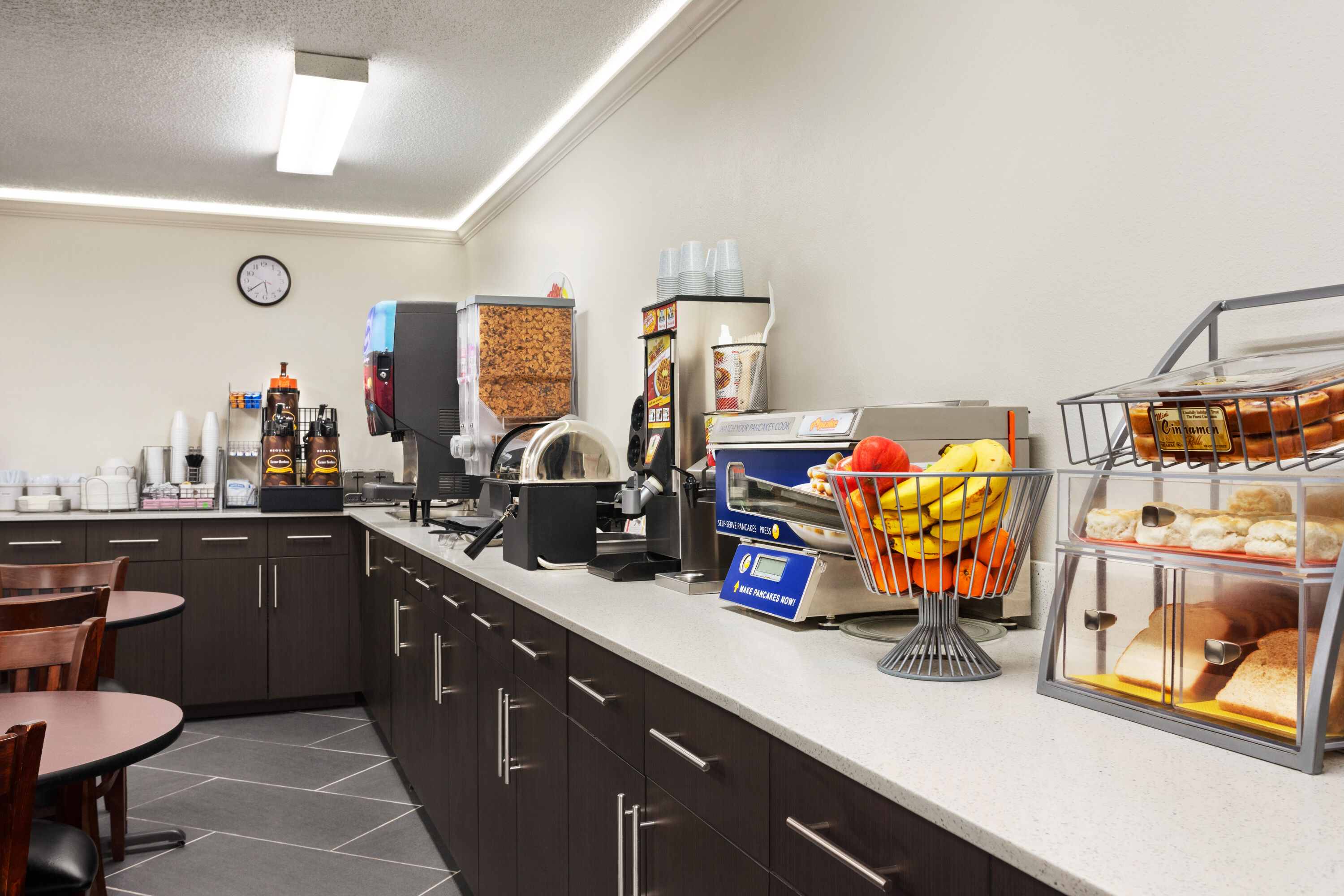 Free breakfast at Super 8 by Wyndham Chillicothe in Chillicothe, Missouri