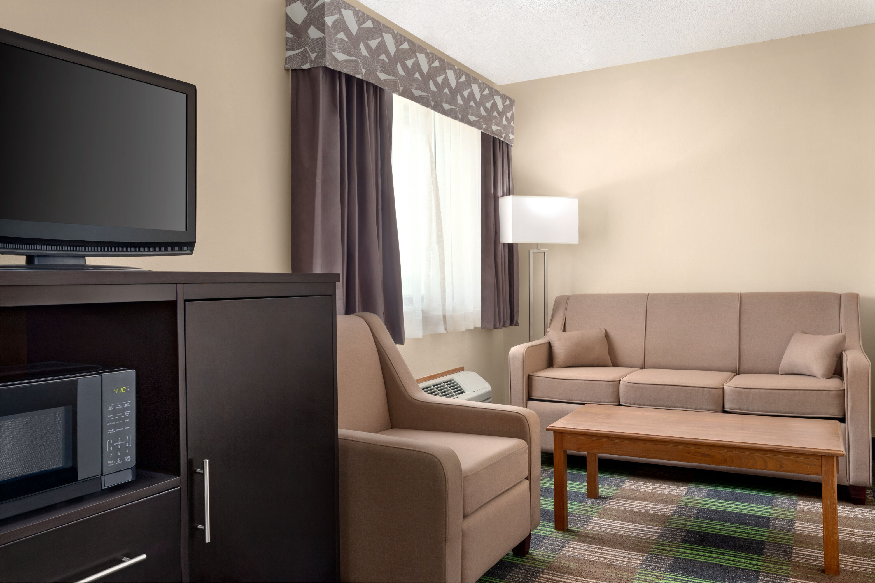Super 8 by Wyndham Chillicothe suite in Chillicothe, Missouri