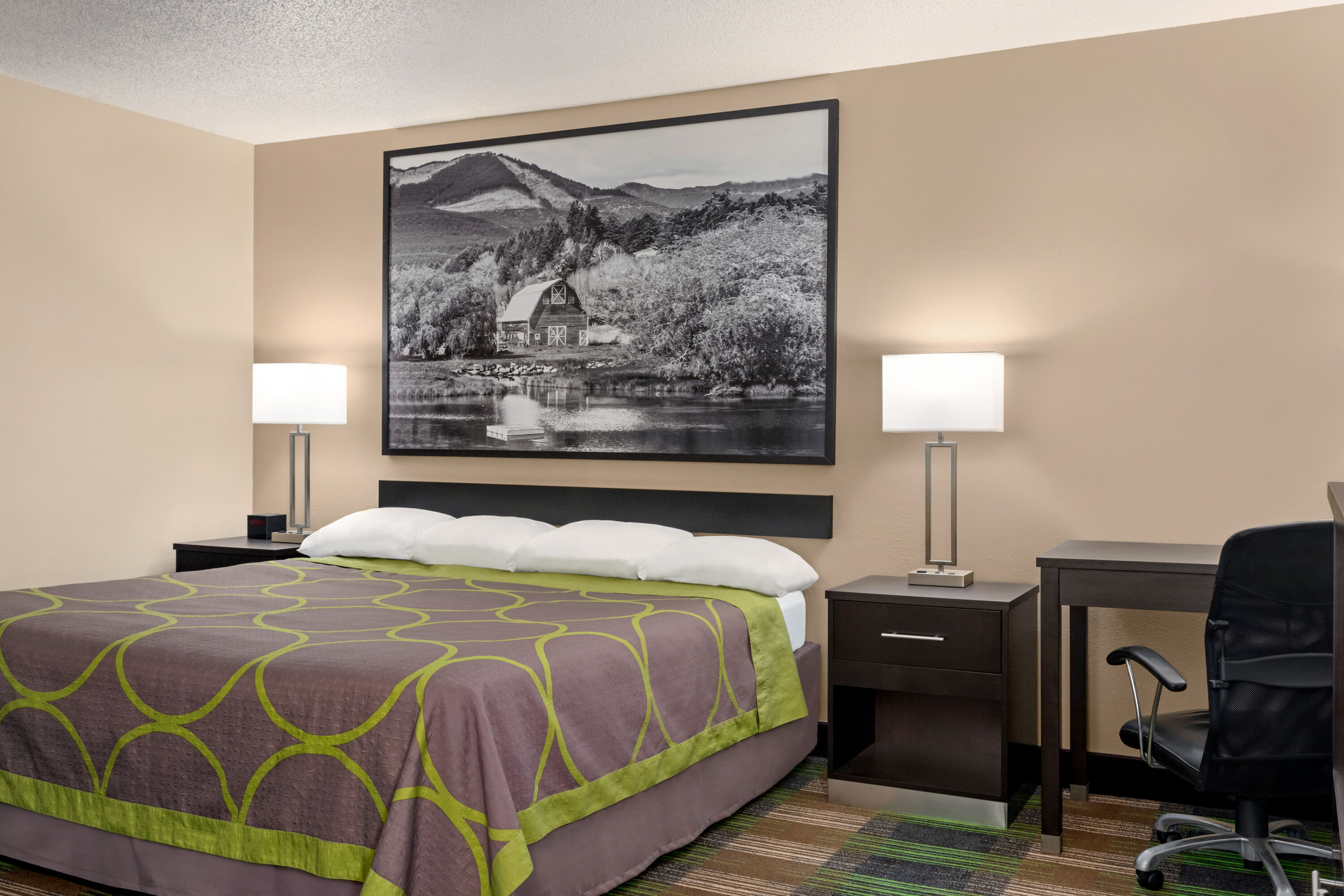 Super 8 by Wyndham Chillicothe suite in Chillicothe, Missouri