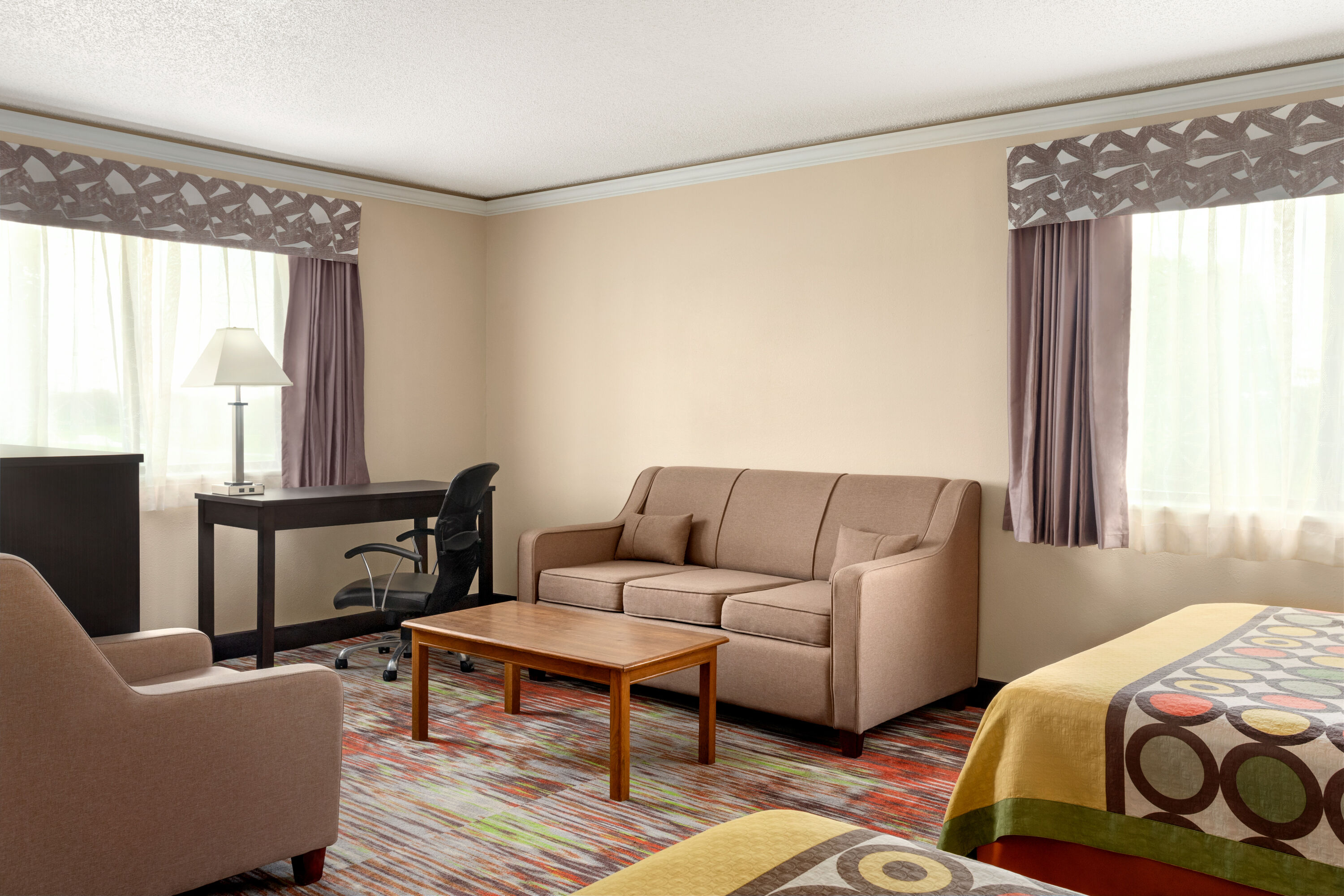 Super 8 by Wyndham Chillicothe suite in Chillicothe, Missouri