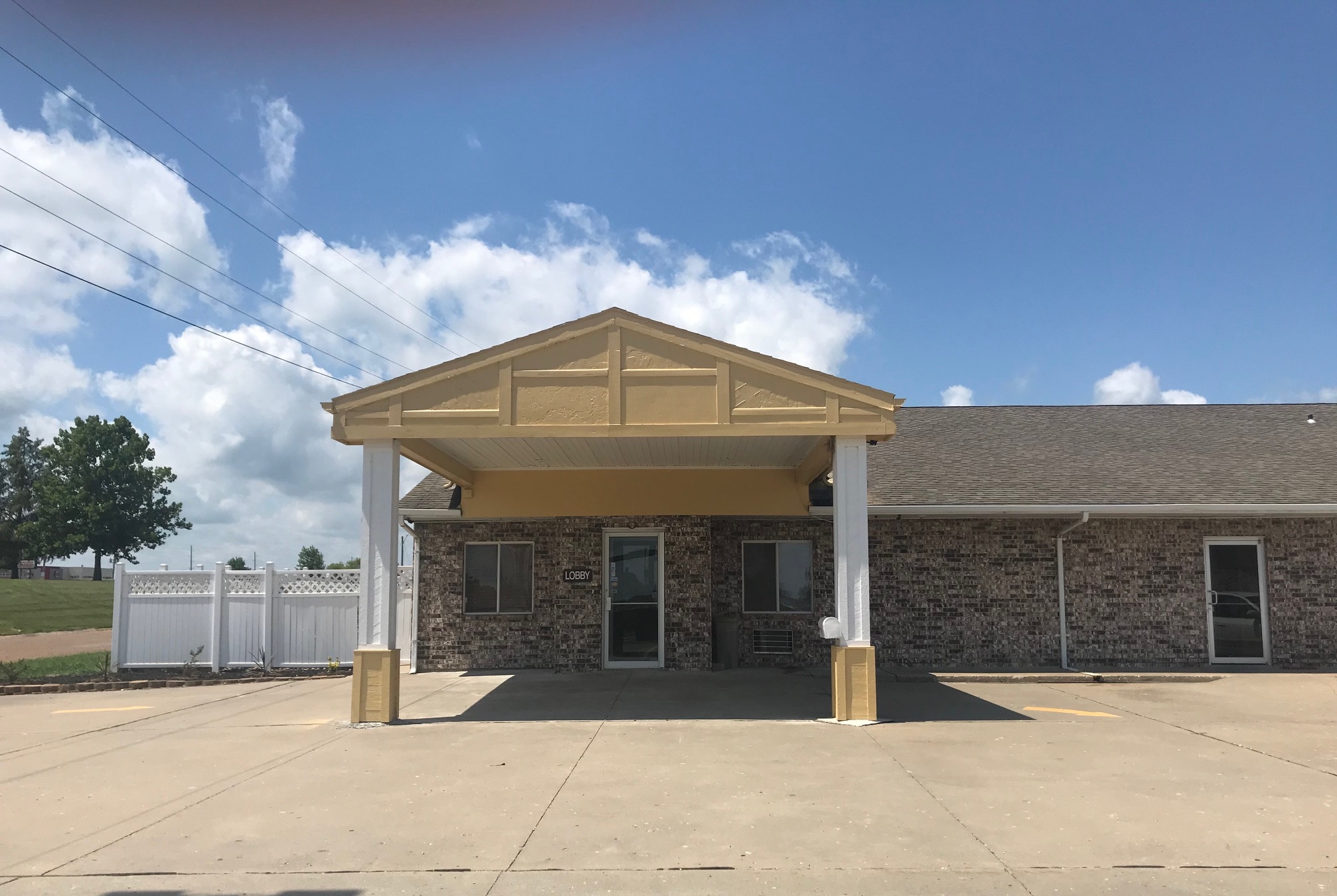 Super 8 by Wyndham Concordia Concordia, MO Hotels