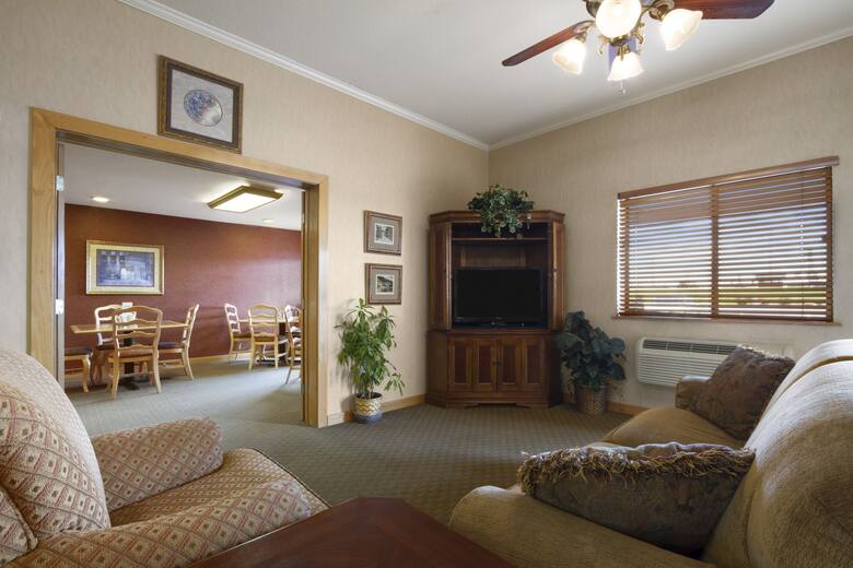 Super 8 Cuba hotel lobby in Cuba, Missouri