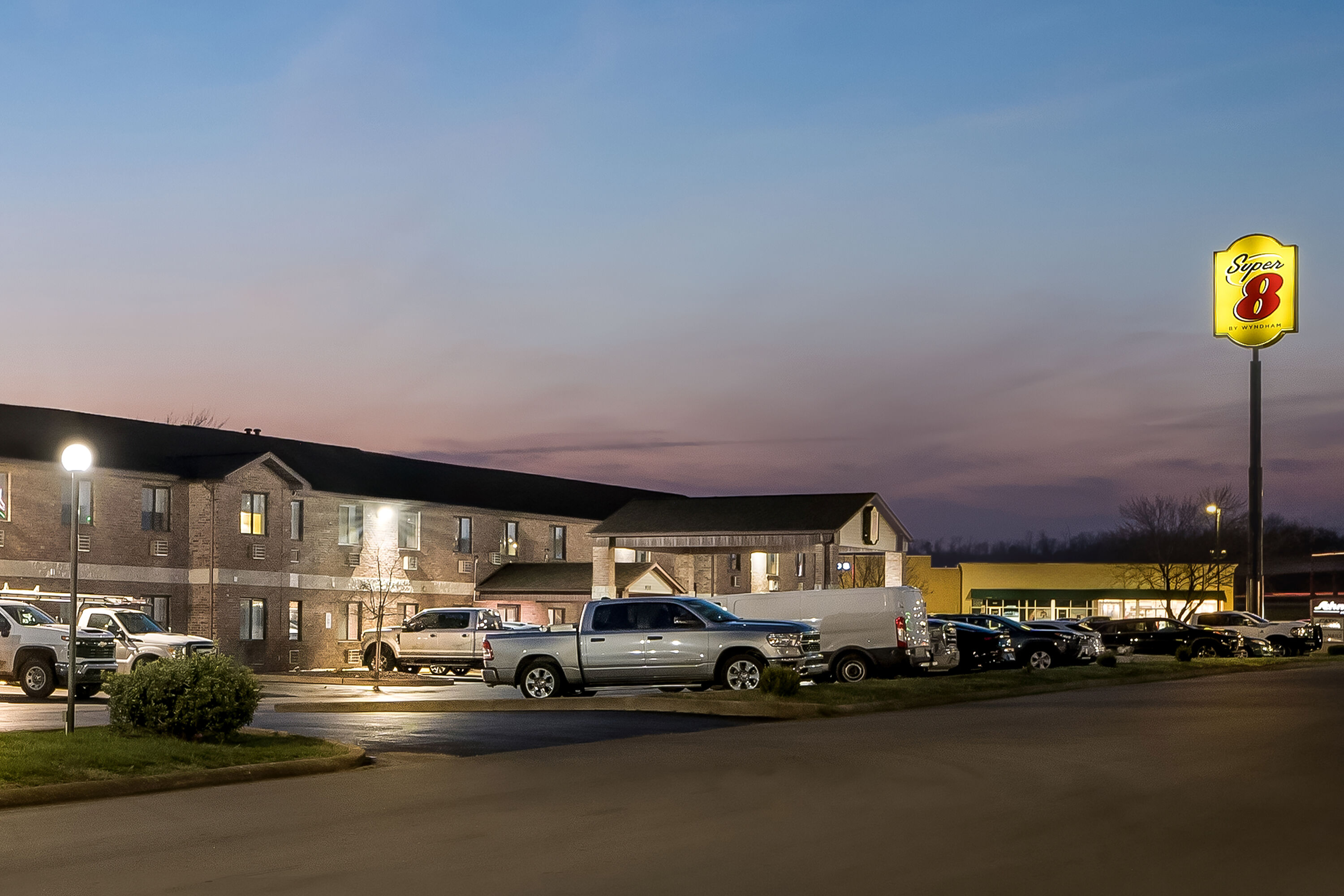 Exterior Night Image of Super 8 by Wyndham Farmington hotel in Farmington, Missouri