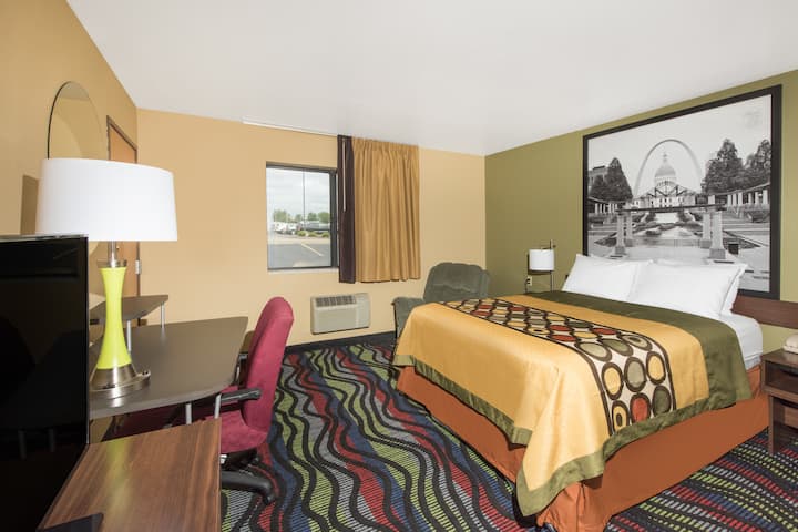 Super 8 By Wyndham Farmington Farmington Mo Hotels