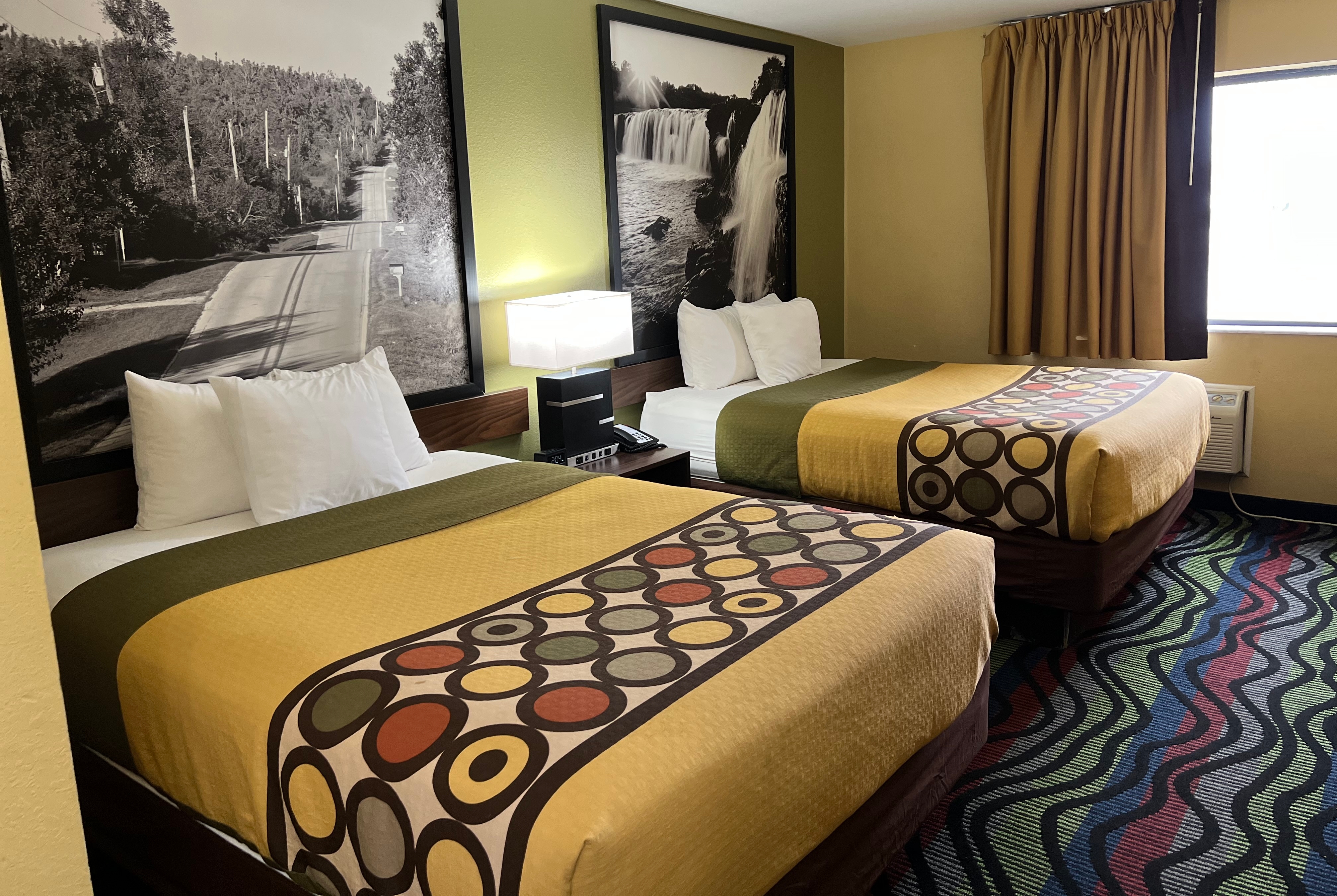 Guest room at the Super 8 by Wyndham Farmington in Farmington, Missouri