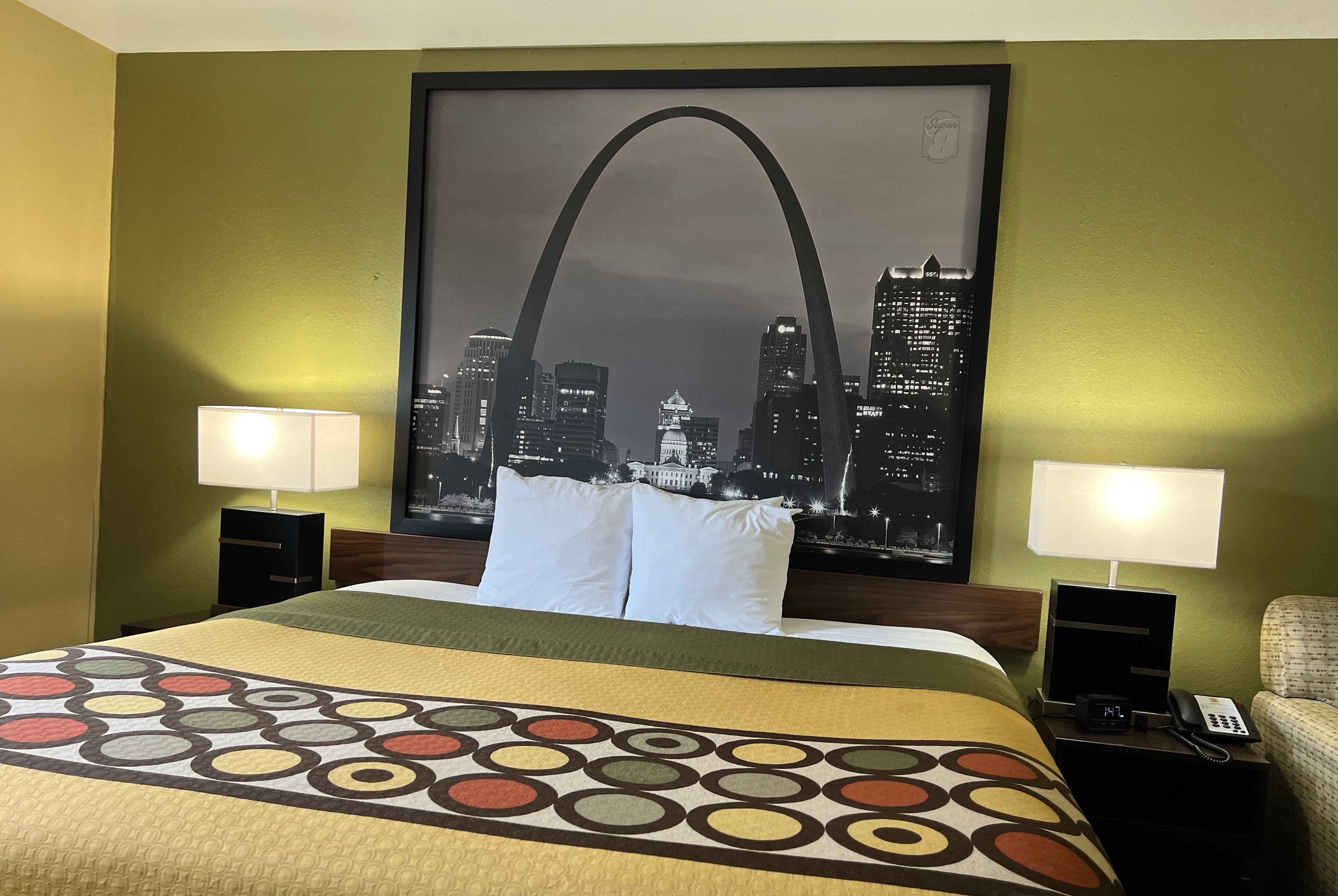 Guest room at the Super 8 by Wyndham Farmington in Farmington, Missouri