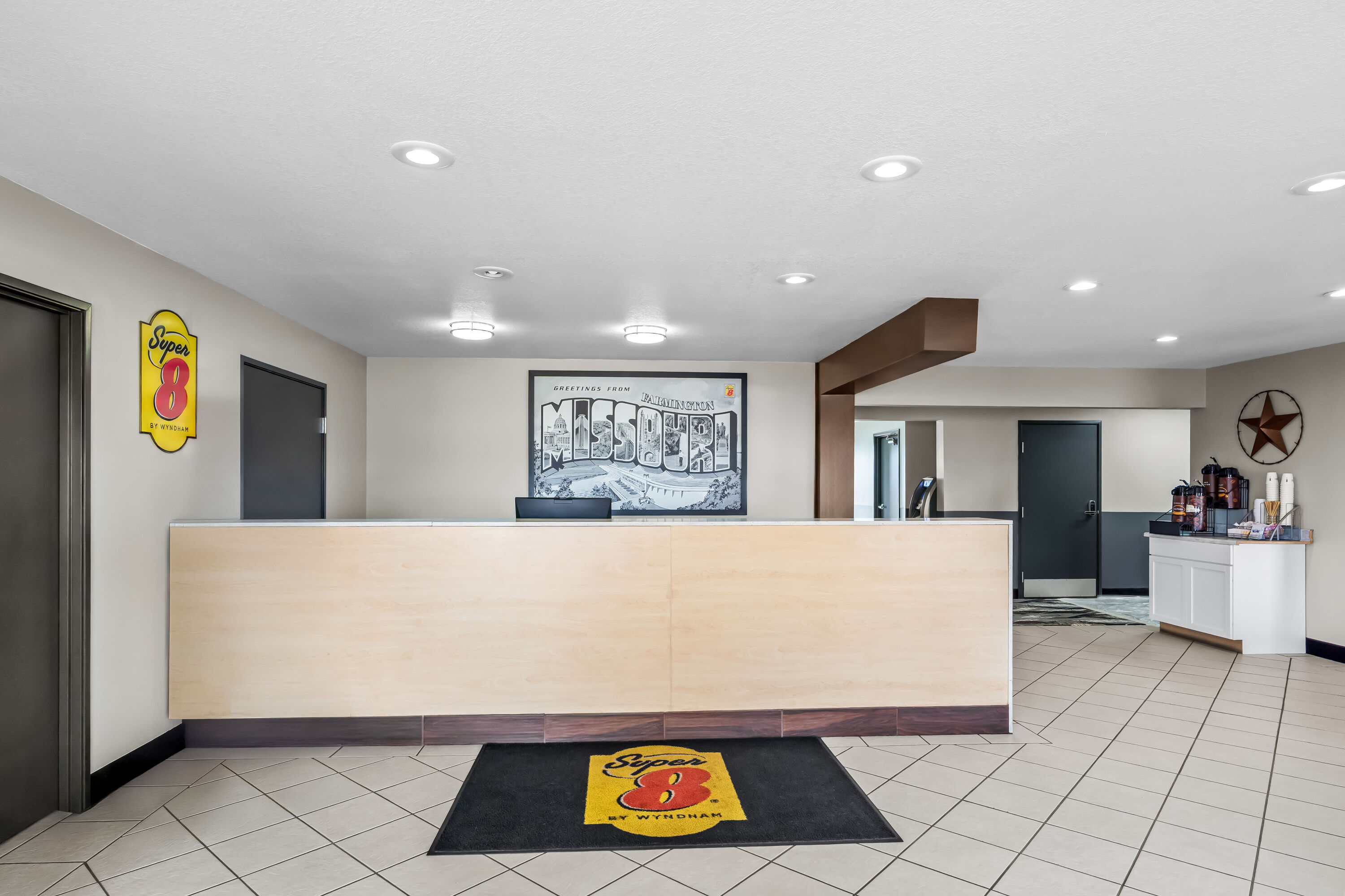 Super 8 by Wyndham Farmington reception in Farmington, Missouri