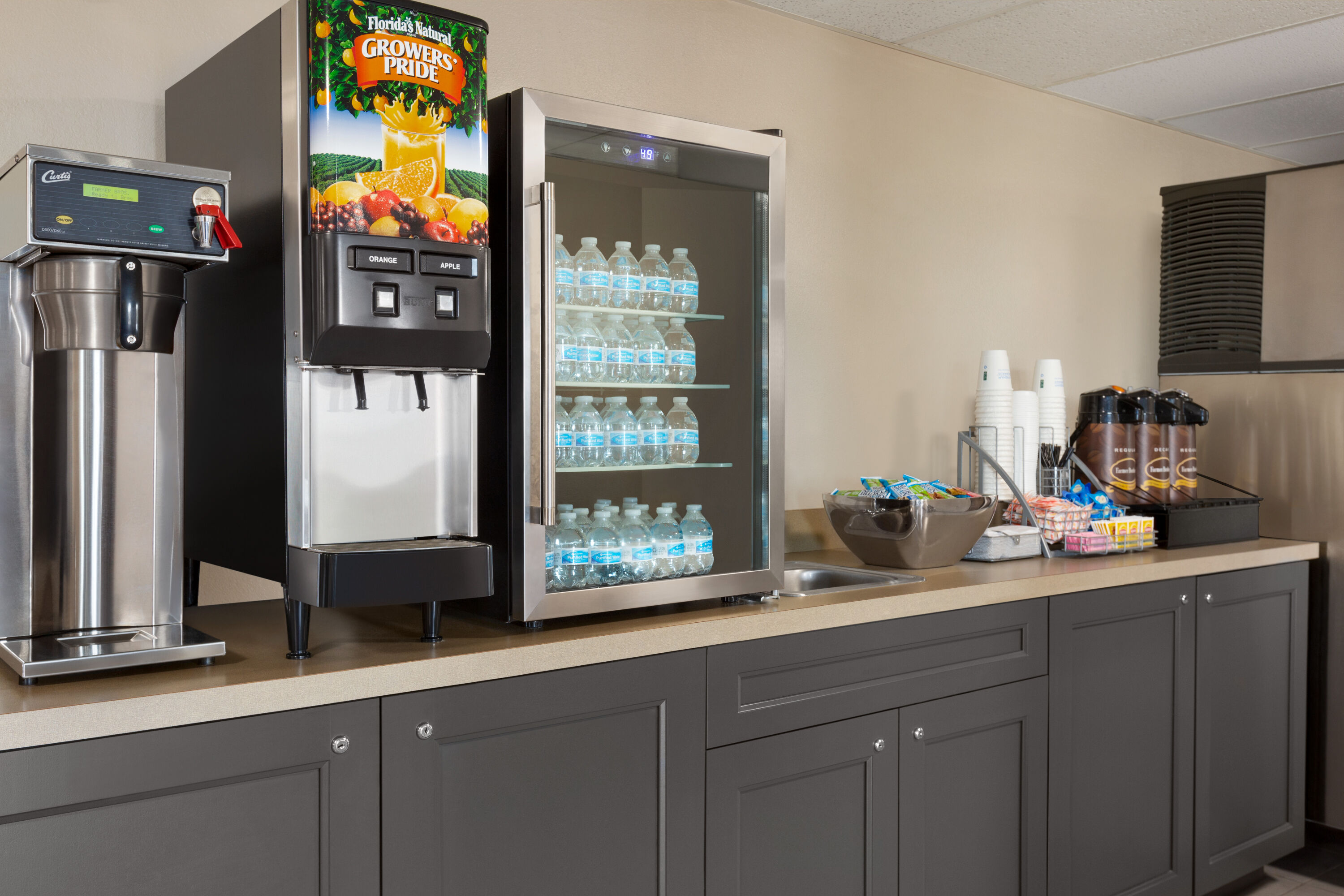 Free breakfast at Super 8 by Wyndham Hannibal in Hannibal, Missouri