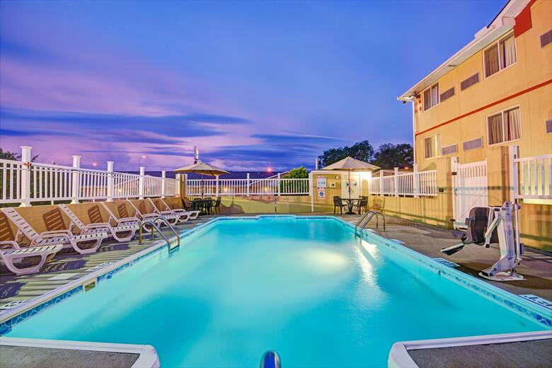 Pool at the Super 8 Independence Kansas City in Independence, Missouri