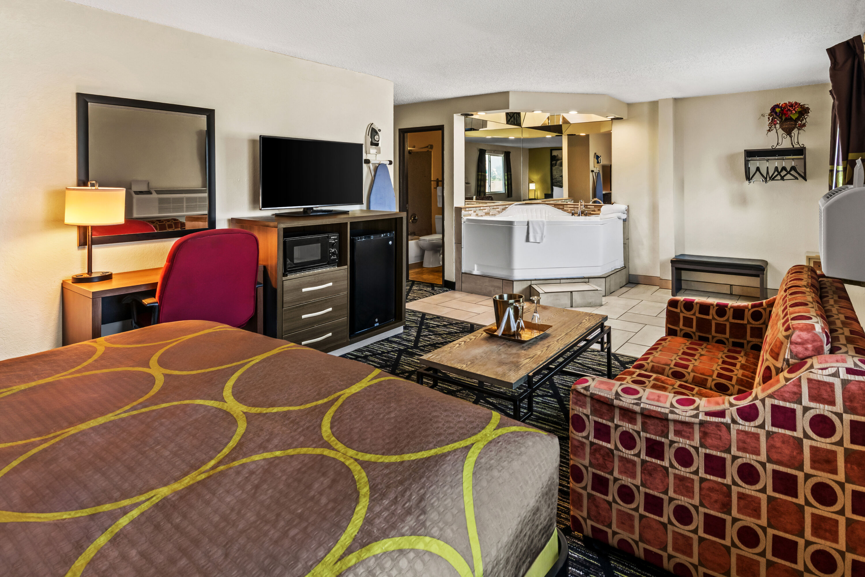 Super 8 by Wyndham Independence Kansas City suite in Independence, Missouri