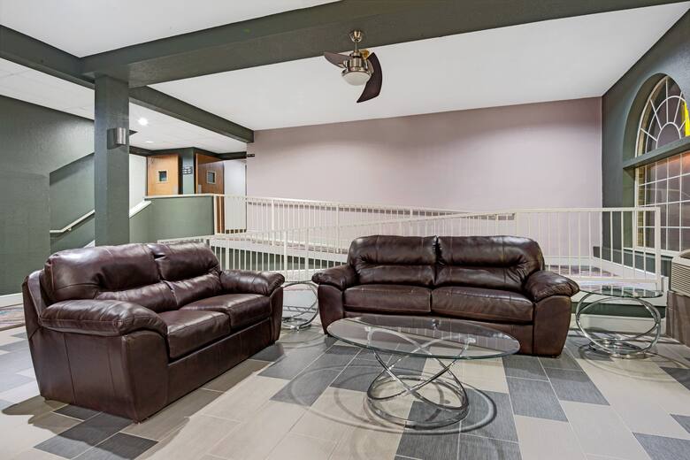 Super 8 Kansas City hotel lobby in Kansas City, Missouri