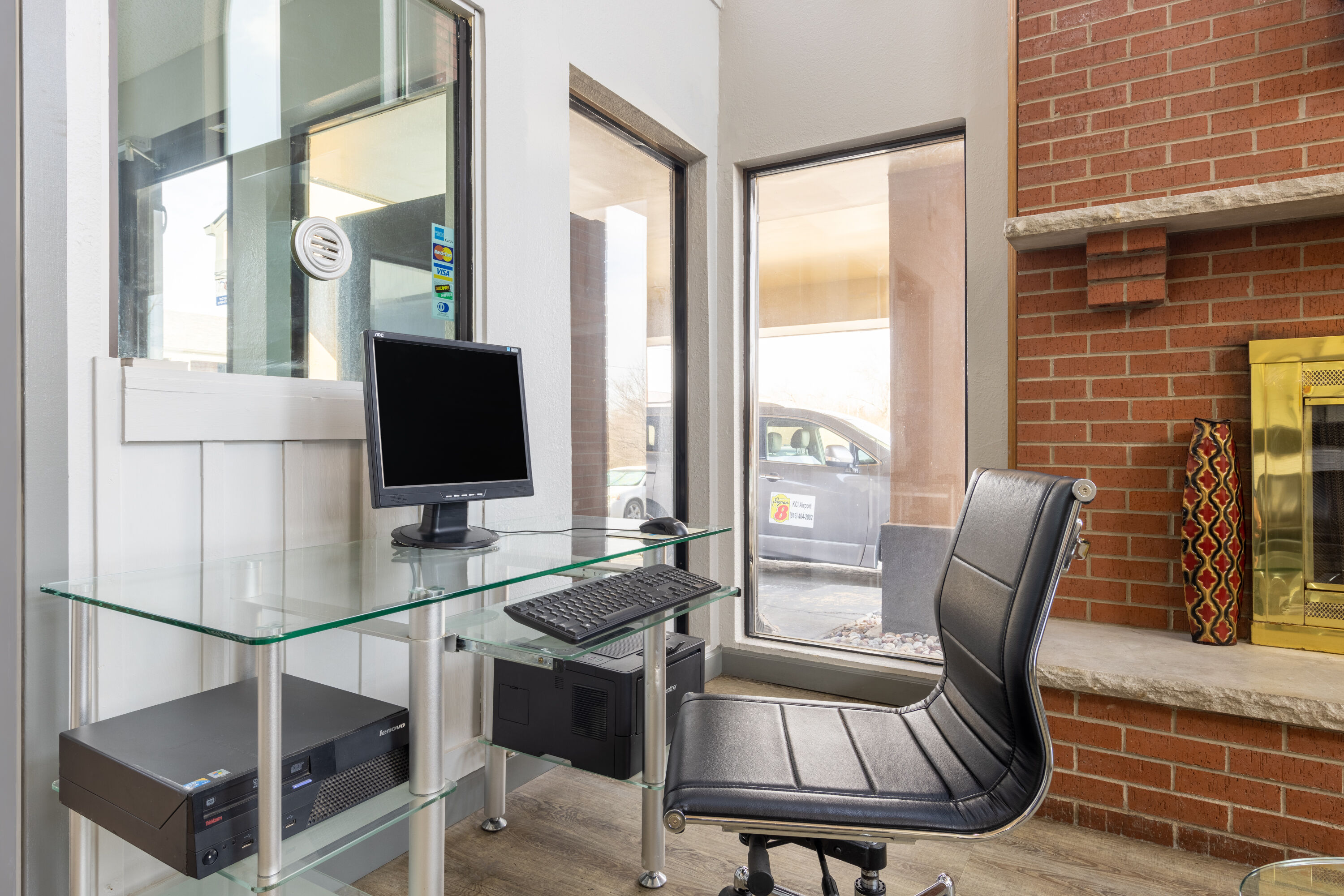 Super 8 by Wyndham Kansas City Airport North business center in Kansas City, Missouri