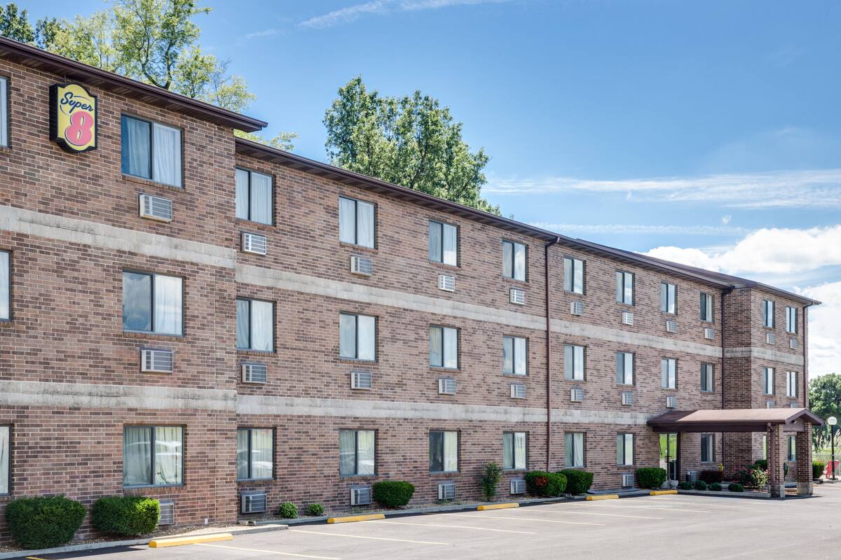 Super 8 Kennett Hotels Mo 63857 Exterior Of Super 8 Kennett Hotel In Missouri