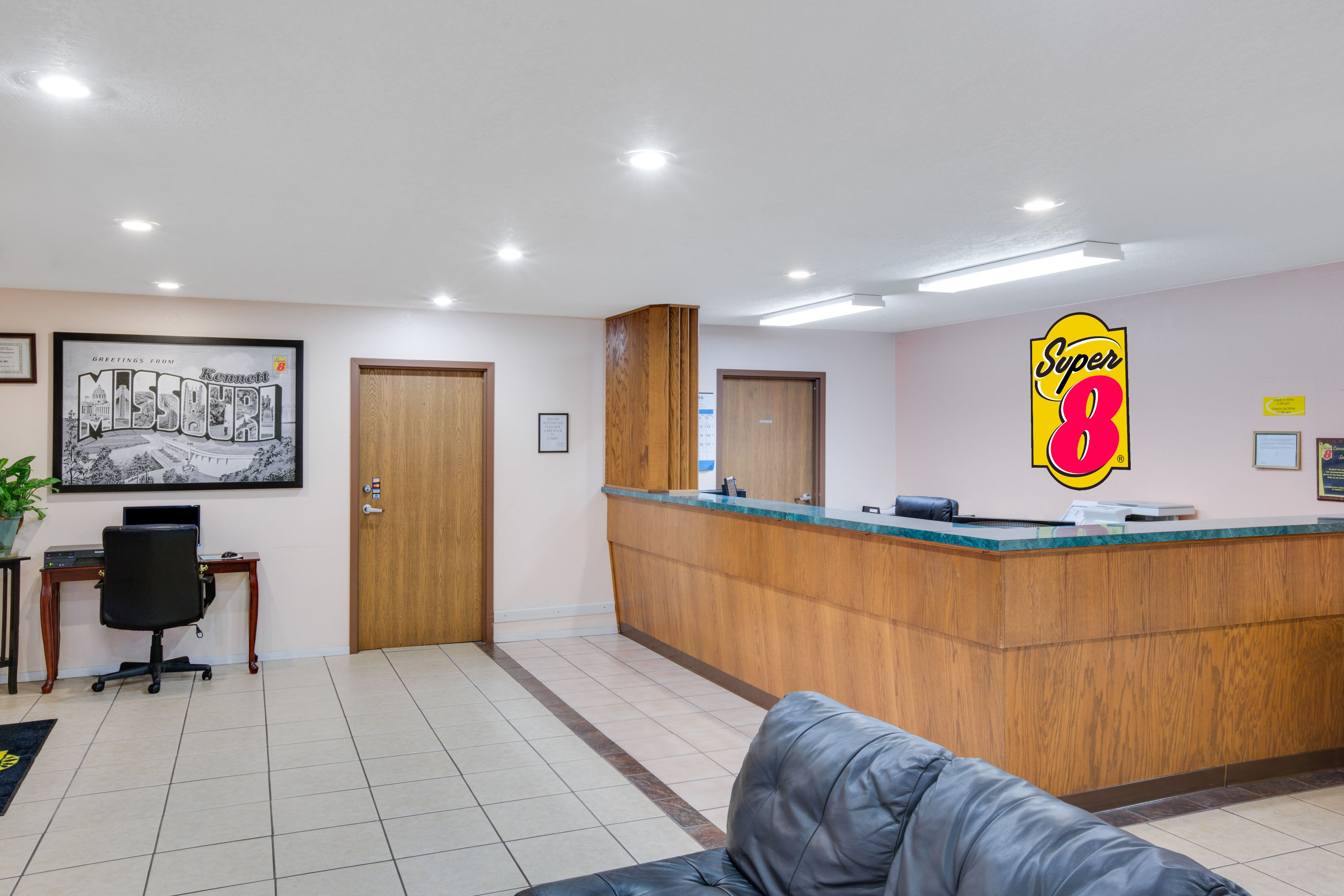 Super 8 by Wyndham MO Hotels