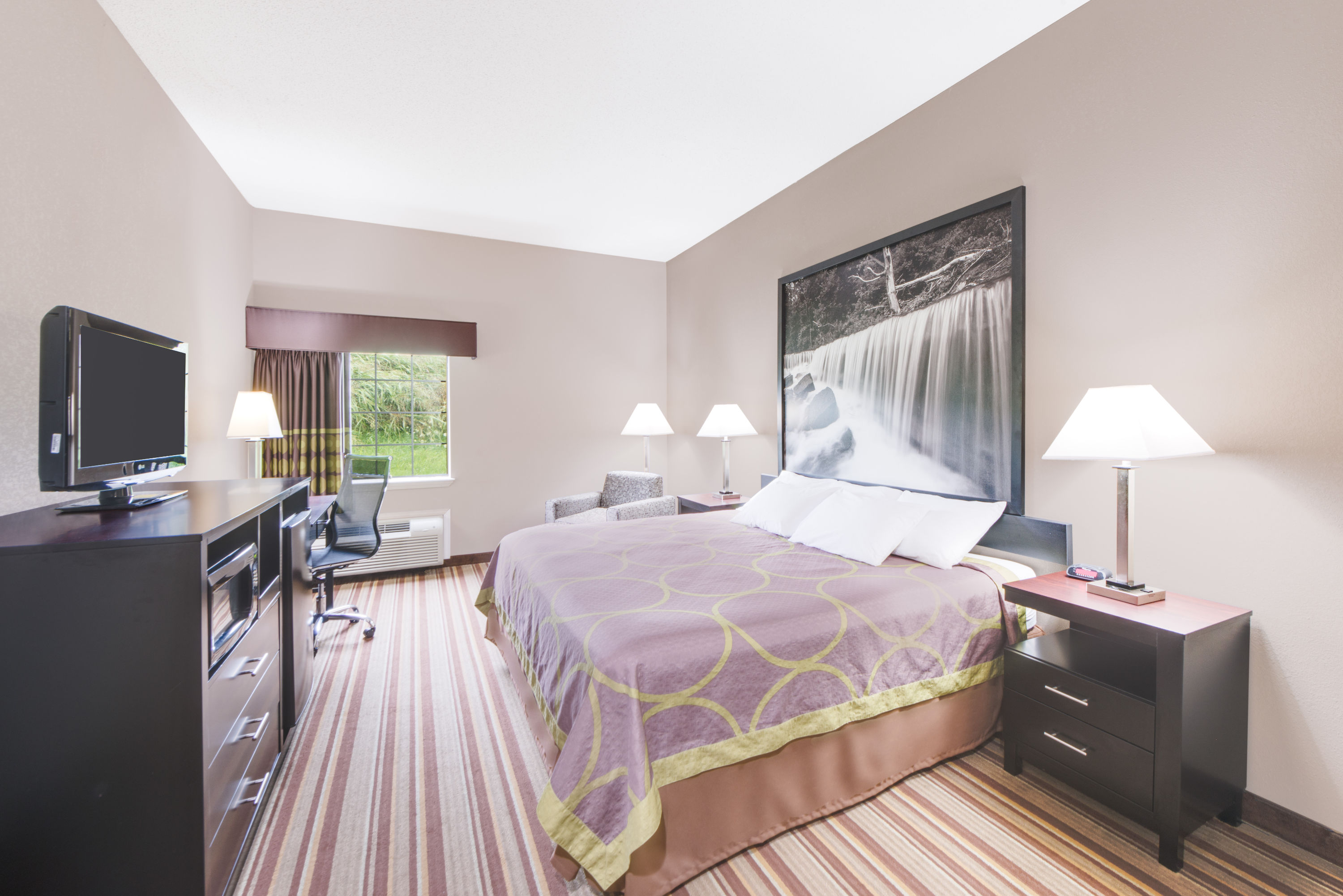 Super 8 by Wyndham MO Hotels