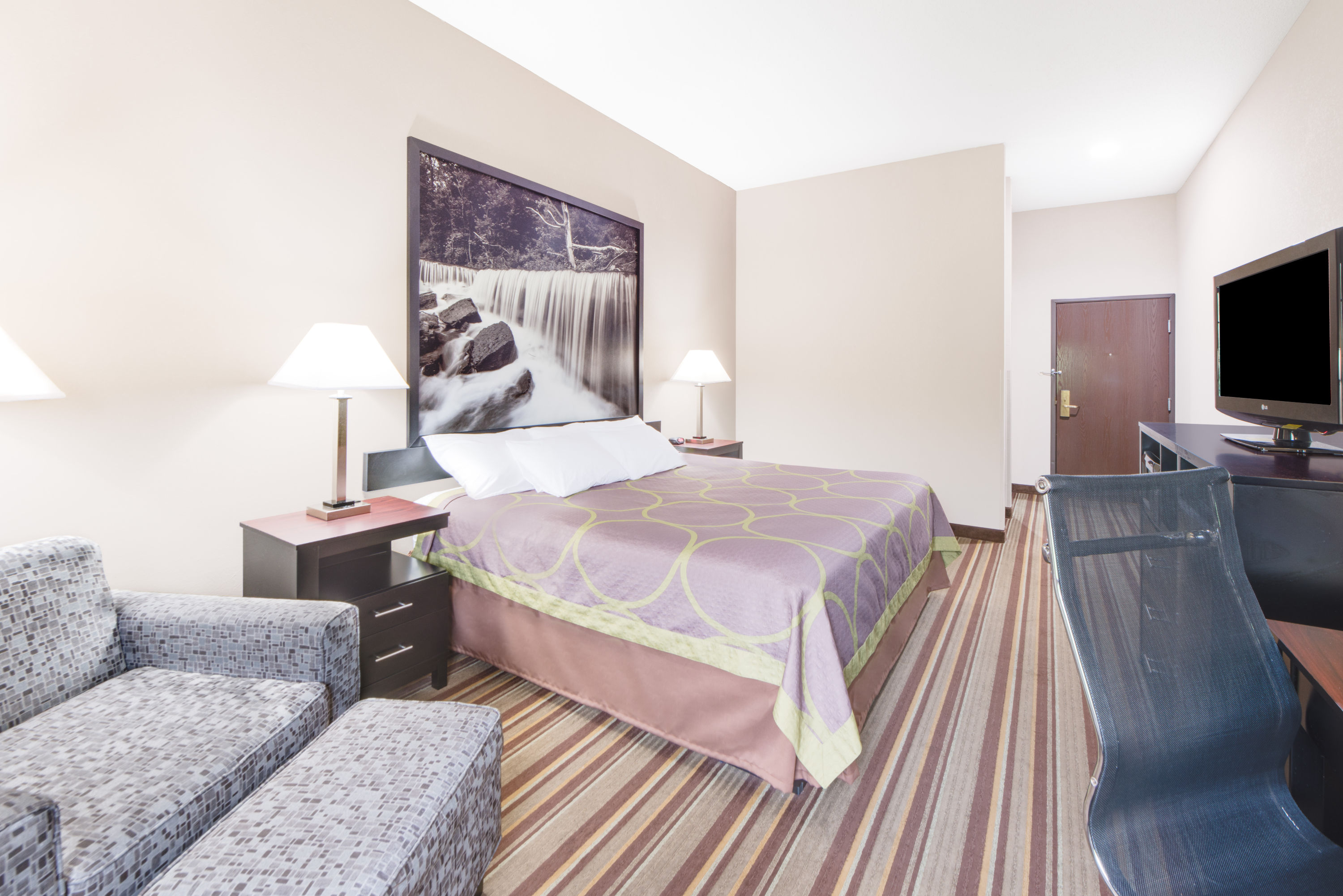 Super 8 by Wyndham MO Hotels