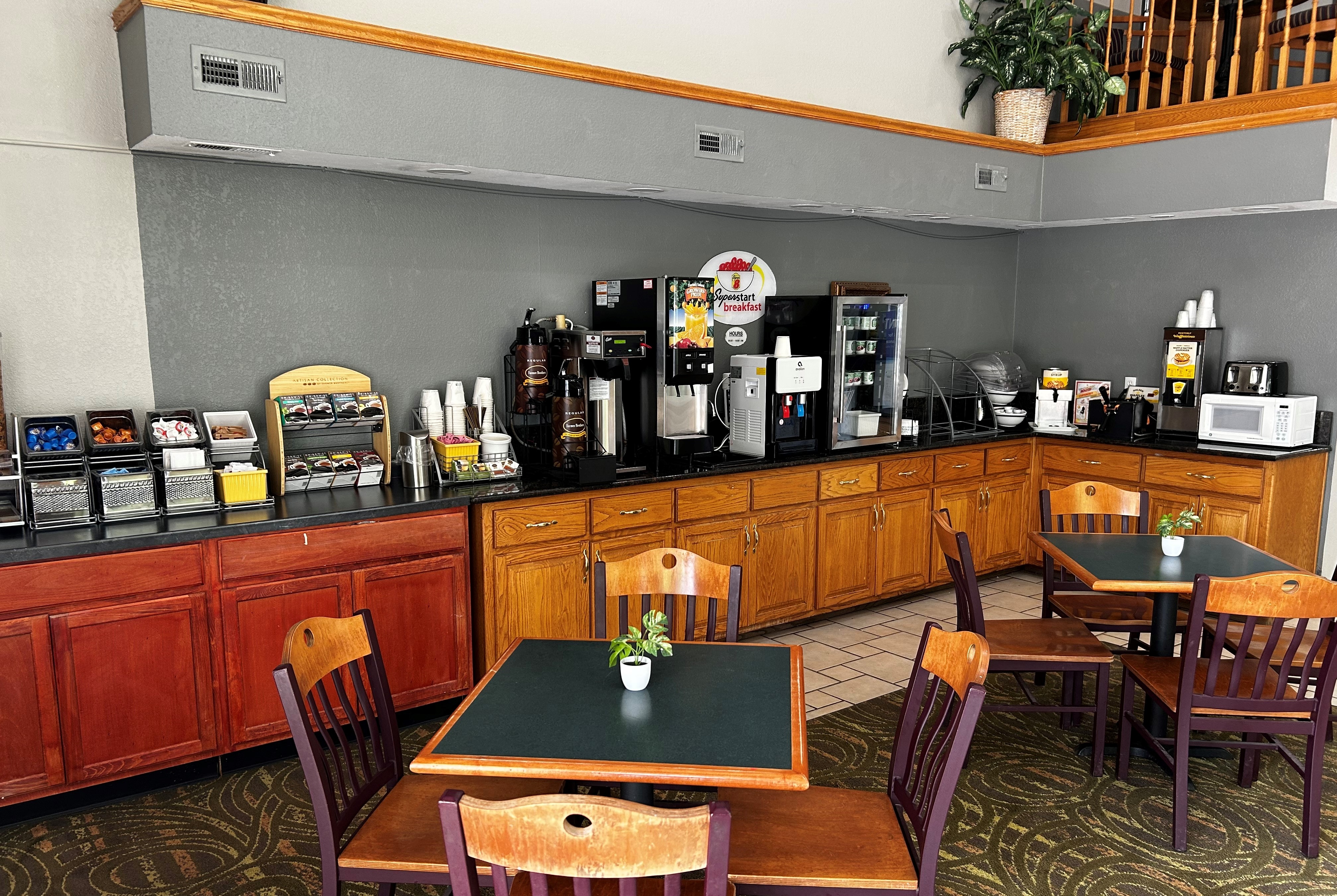 Free breakfast at Super 8 by Wyndham Mound City in Mound City, Missouri