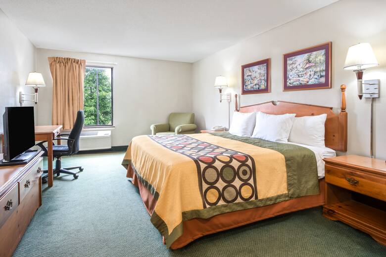 Guest room at the Super 8 Pevely in Pevely, Missouri