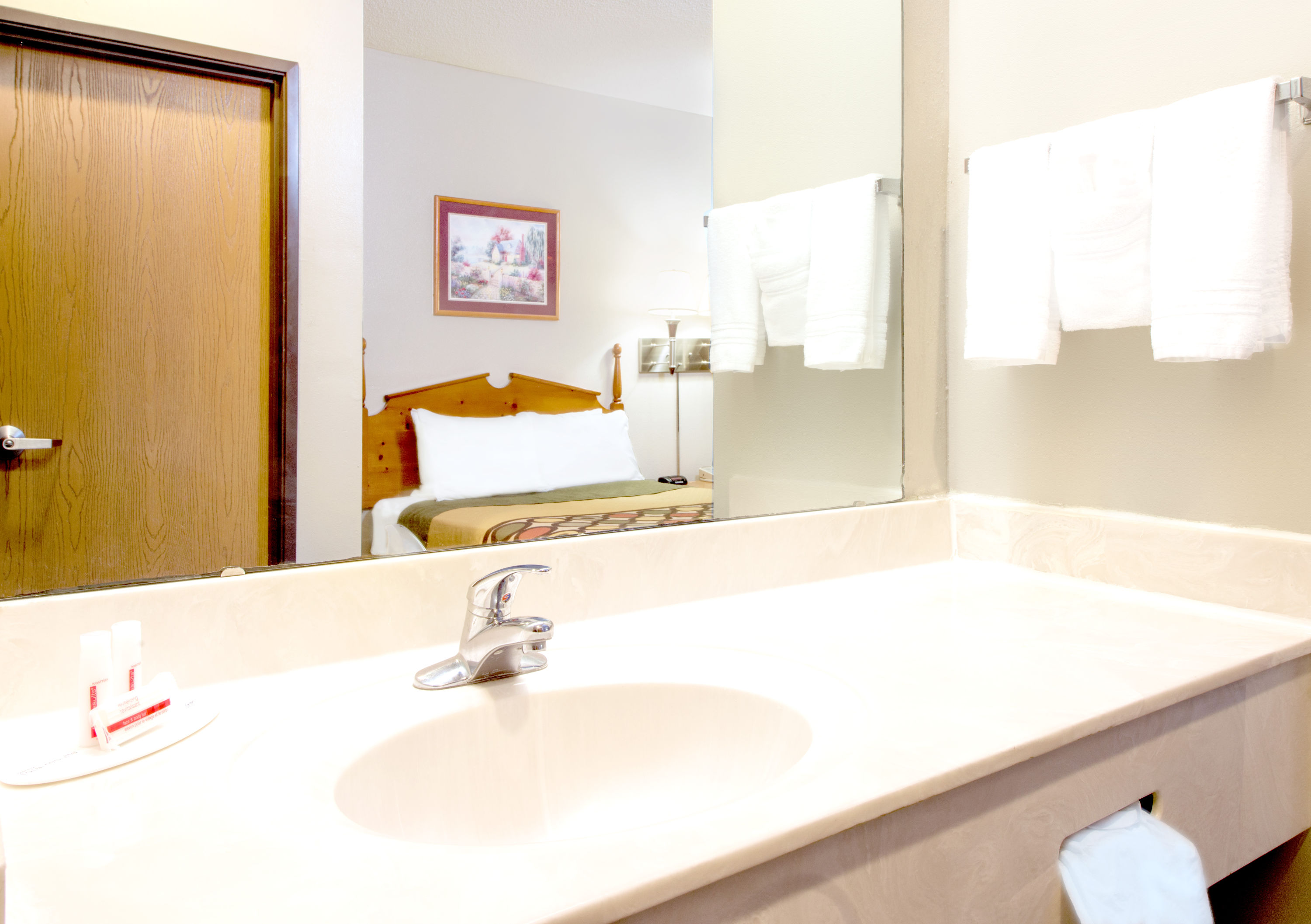 Super 8 By Wyndham Pevely Pevely Mo Hotels