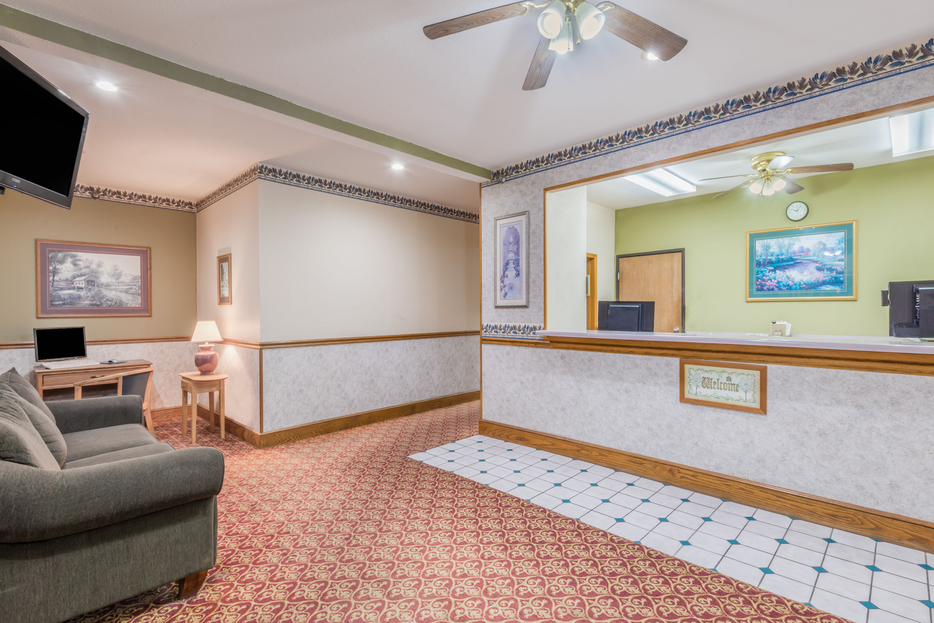 Super 8 by Wyndham Platte City/KCI Airport North | Platte City, MO Hotels