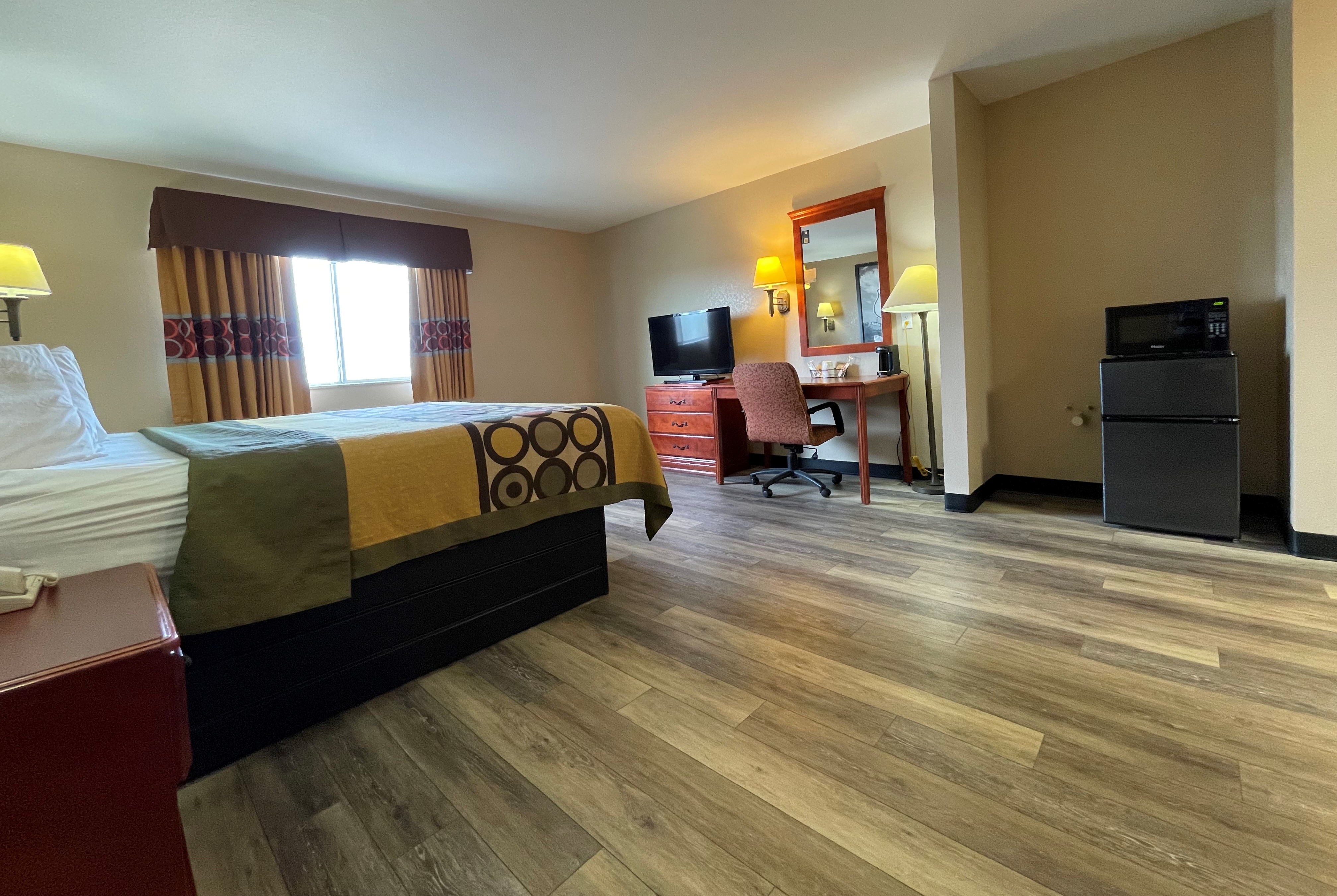 Guest room at the Super 8 by Wyndham Rolla in Rolla, Missouri