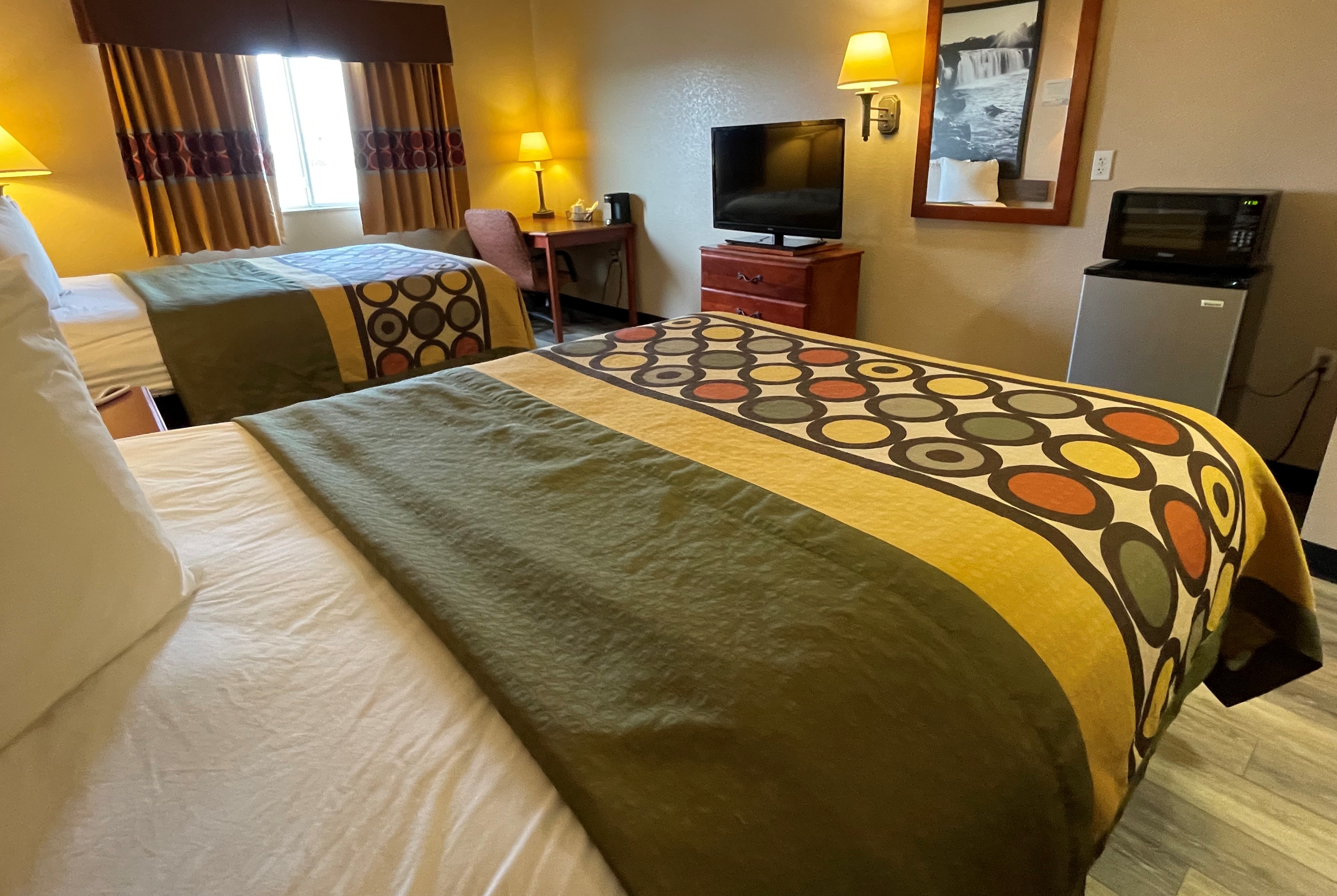 Guest room at the Super 8 by Wyndham Rolla in Rolla, Missouri