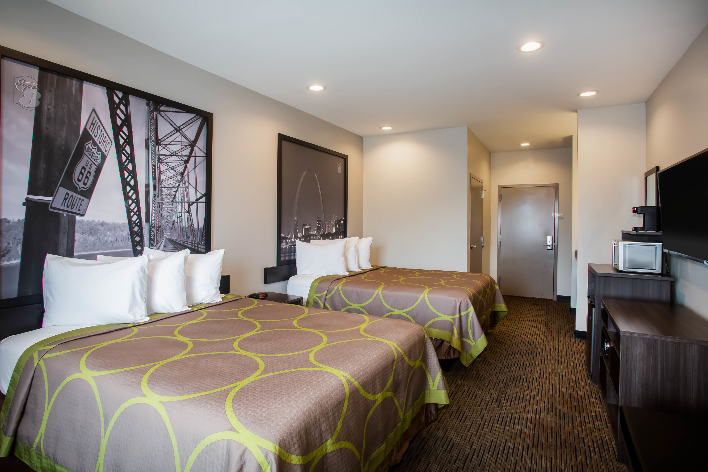 Guest room at the Super 8 by Wyndham St. Louis North in Saint Louis, Missouri