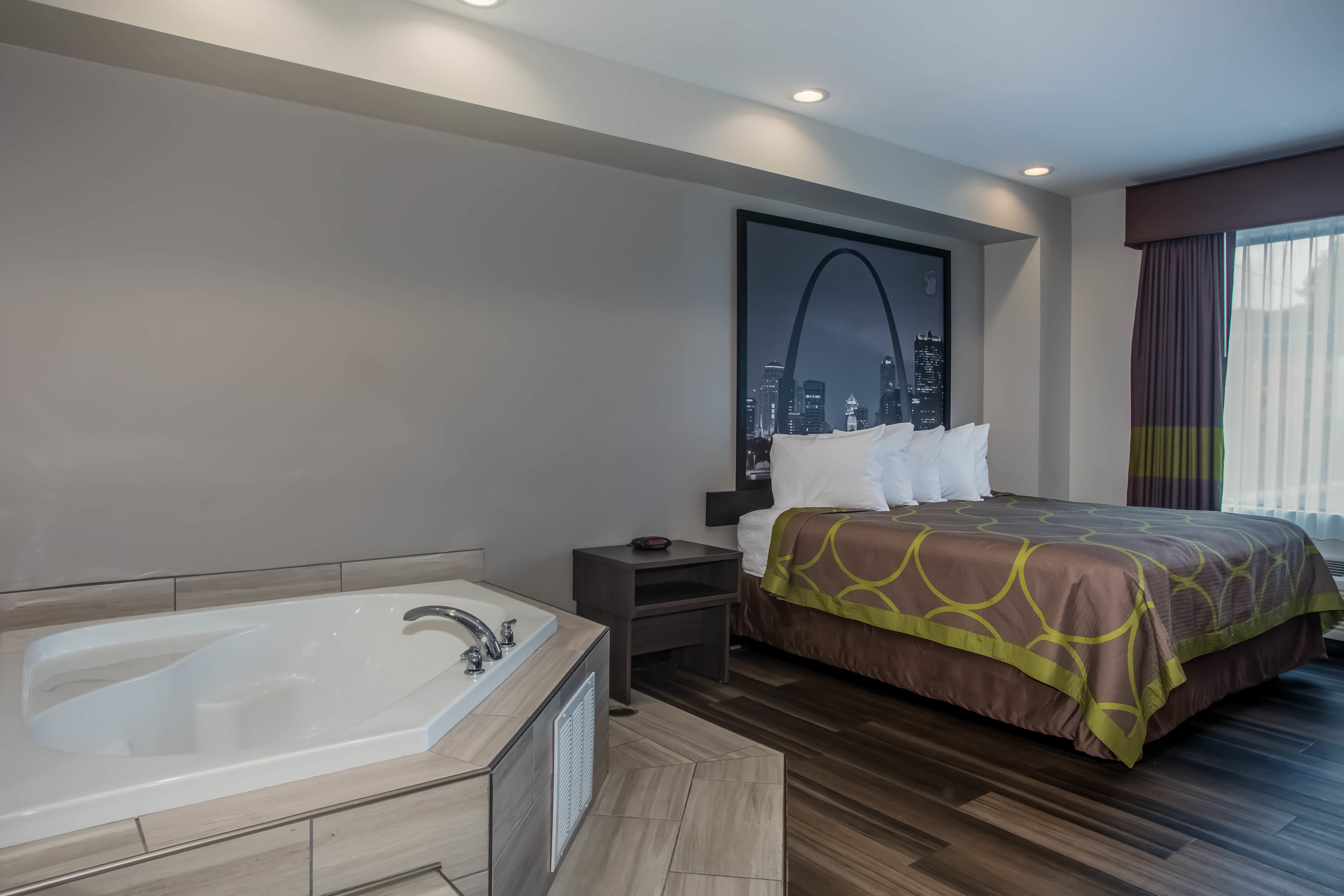 Super 8 By Wyndham St Louis North Saint Louis Mo Hotels