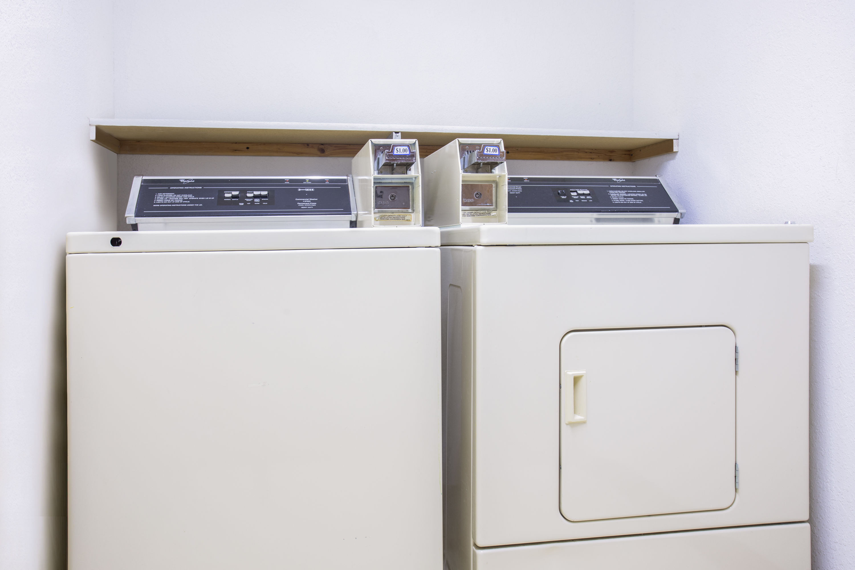 Super 8 by Wyndham Sweet Springs Sweet Springs, MO Hotels