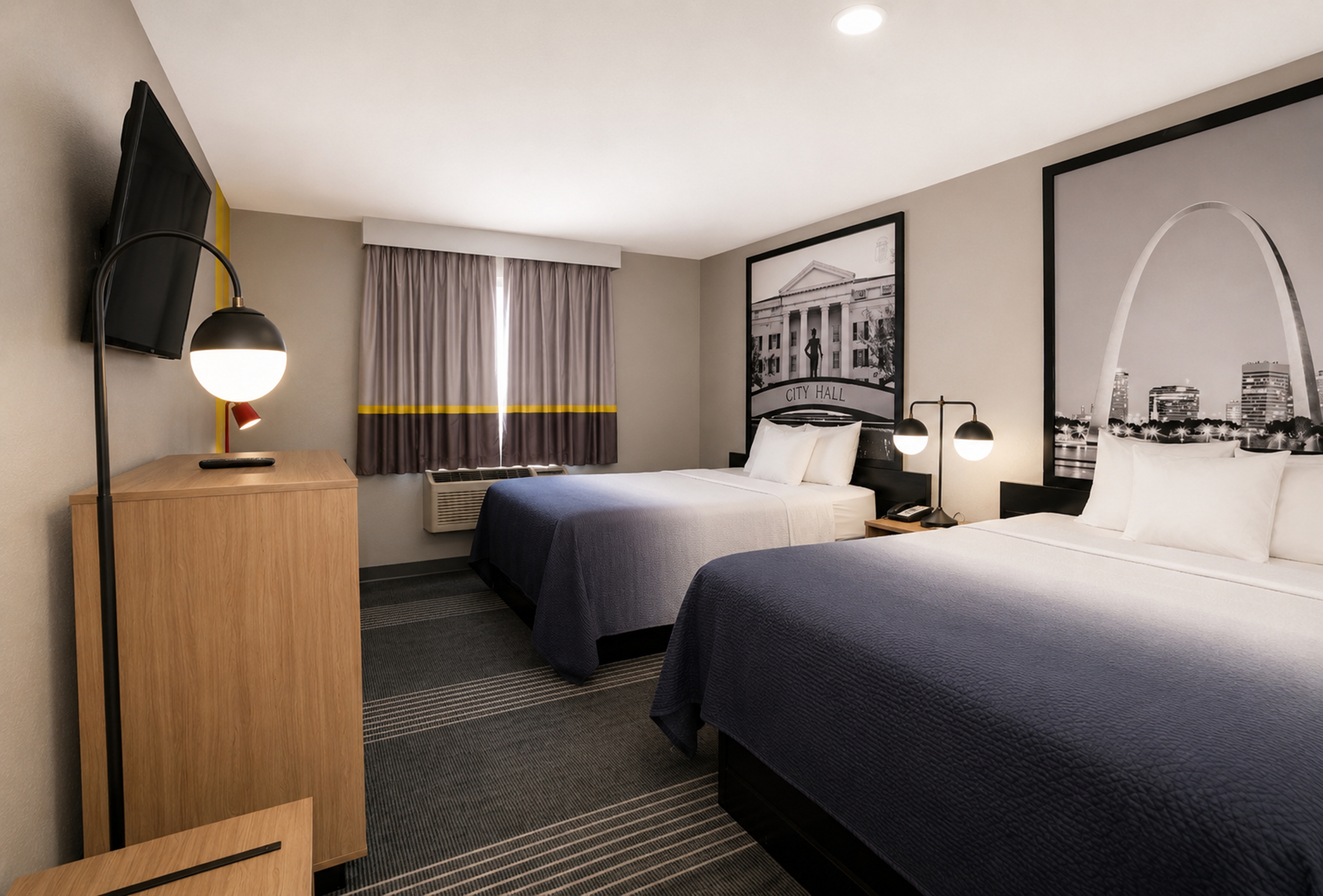 Guest room at the Super 8 by Wyndham Warrenton in Warrenton, Missouri