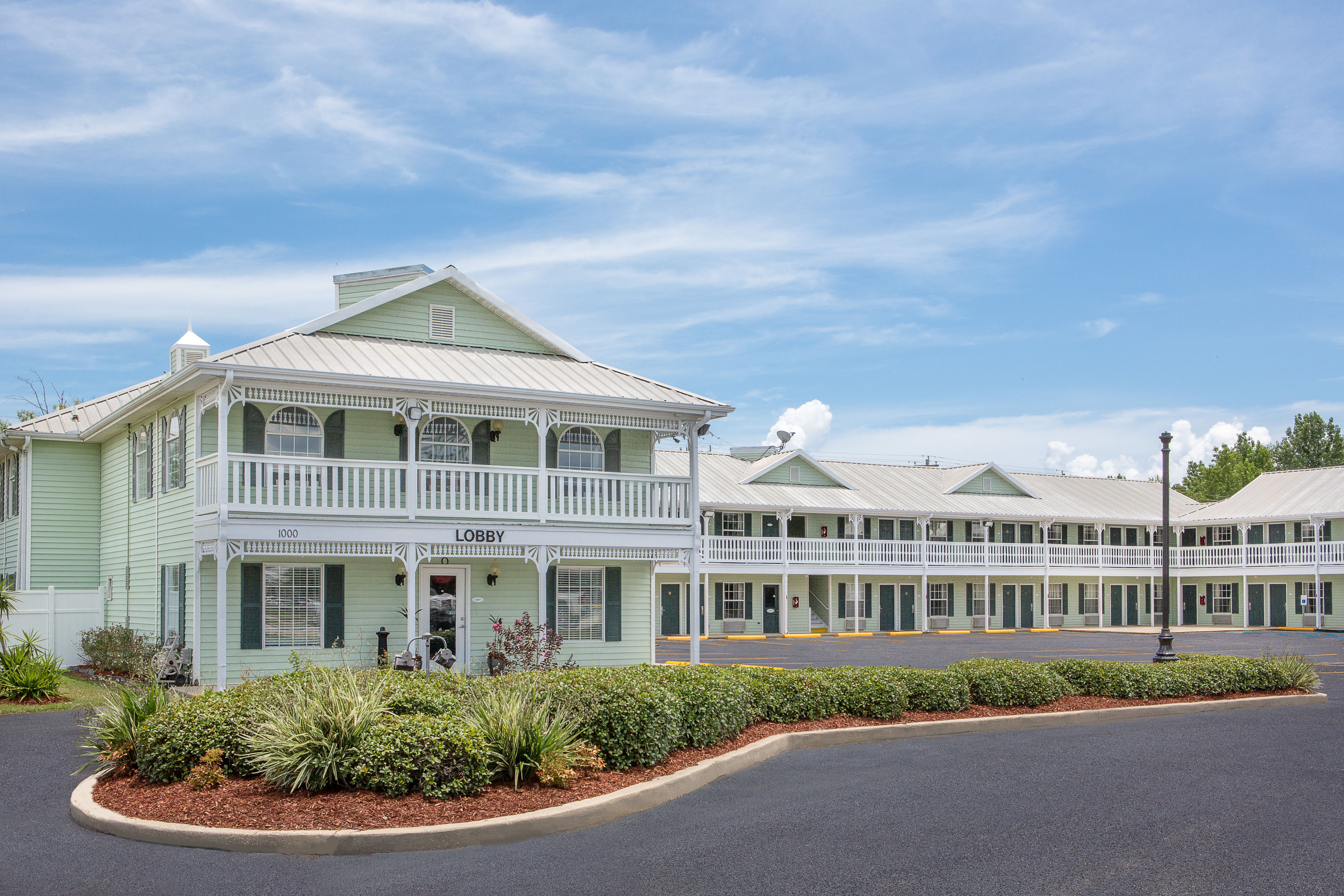 Super 8 by Wyndham Bay St. Louis | Bay St. Louis, MS Hotels