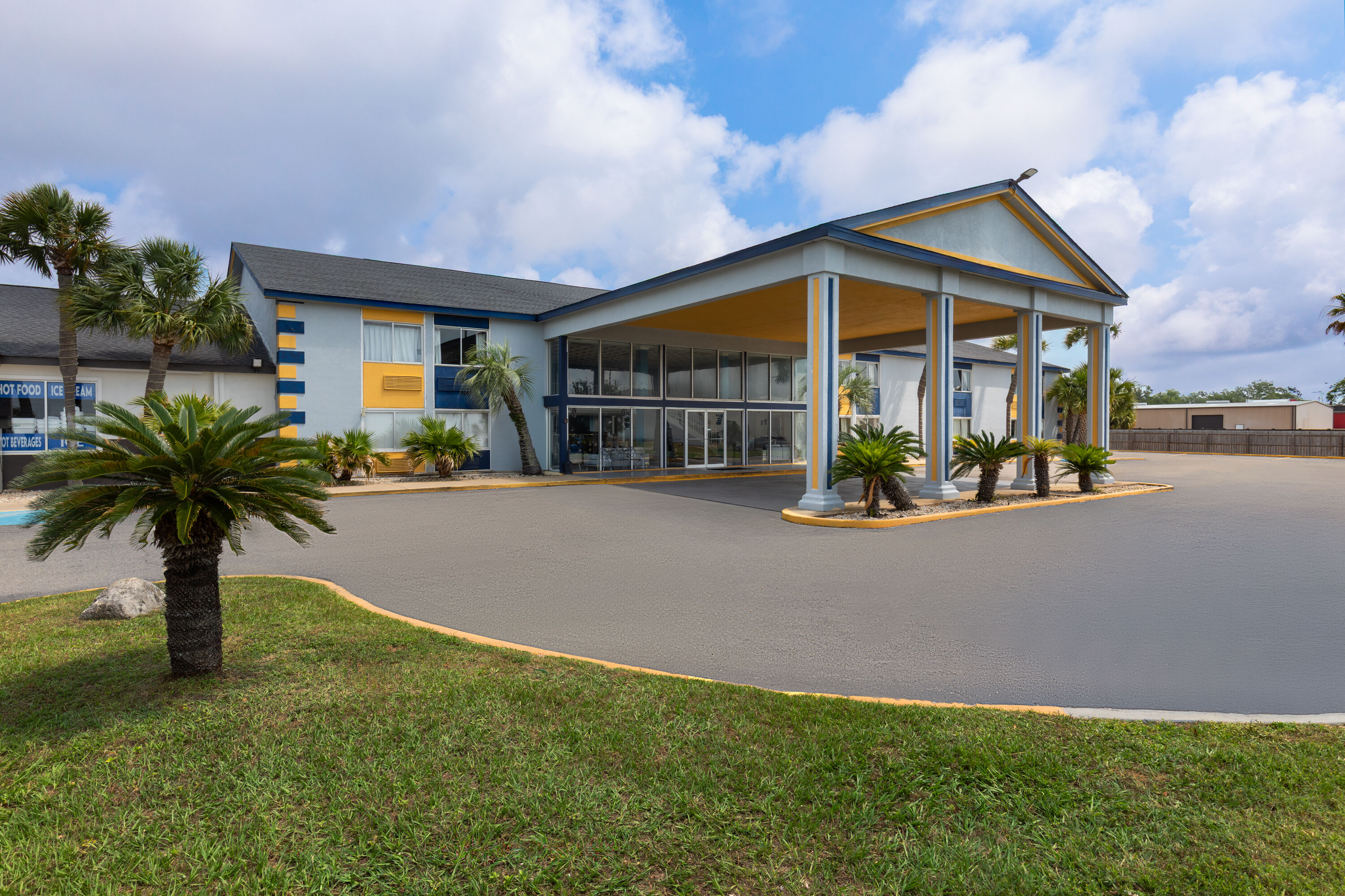 Exterior Day Image of Super 8 by Wyndham Biloxi at the Beach hotel in Biloxi, Mississippi