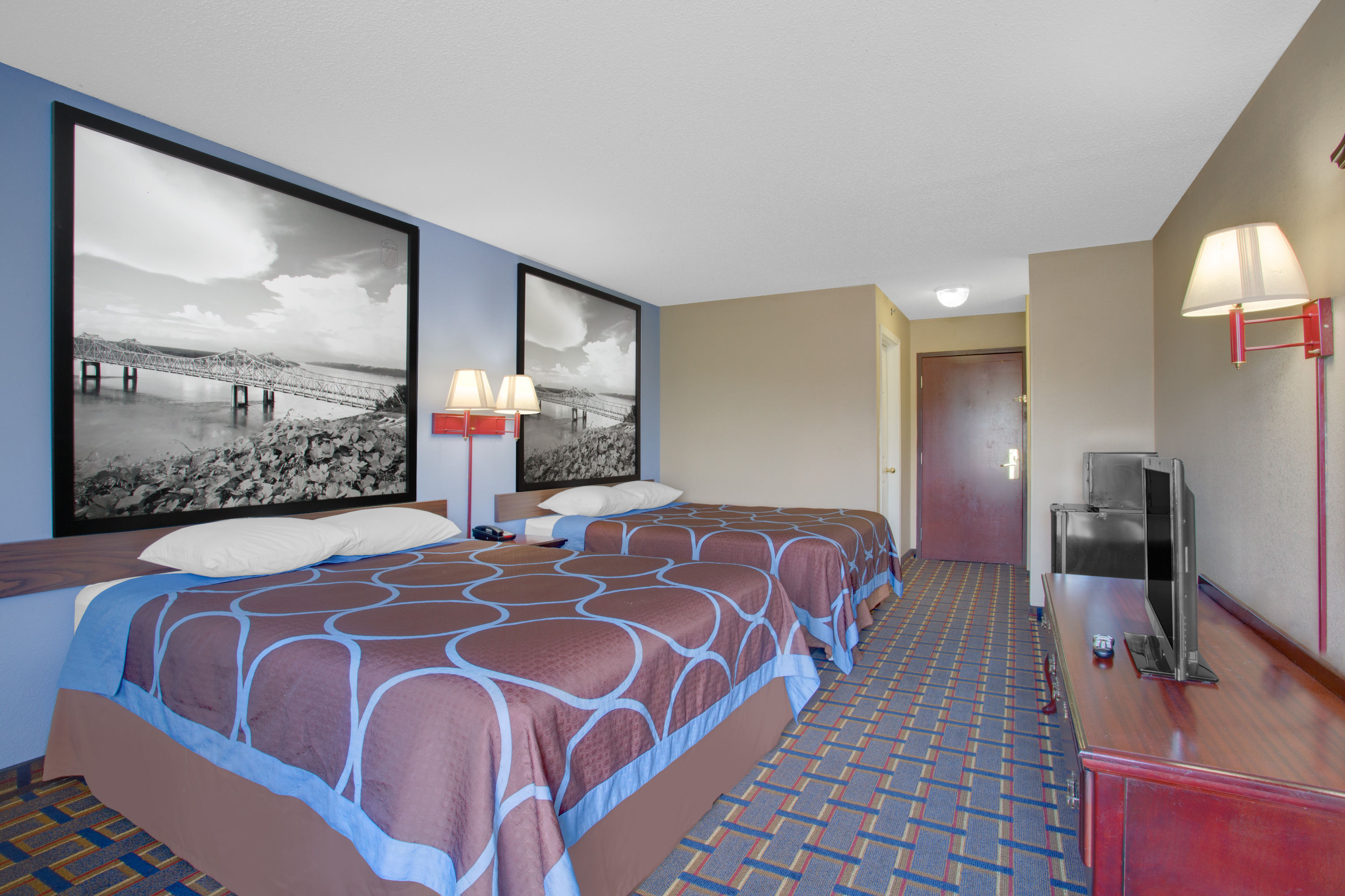 Guest room at the Super 8 by Wyndham Booneville in Booneville, Mississippi