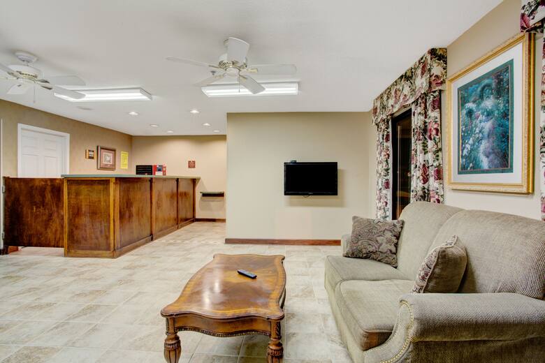 Super 8 Booneville hotel lobby in Booneville, Mississippi