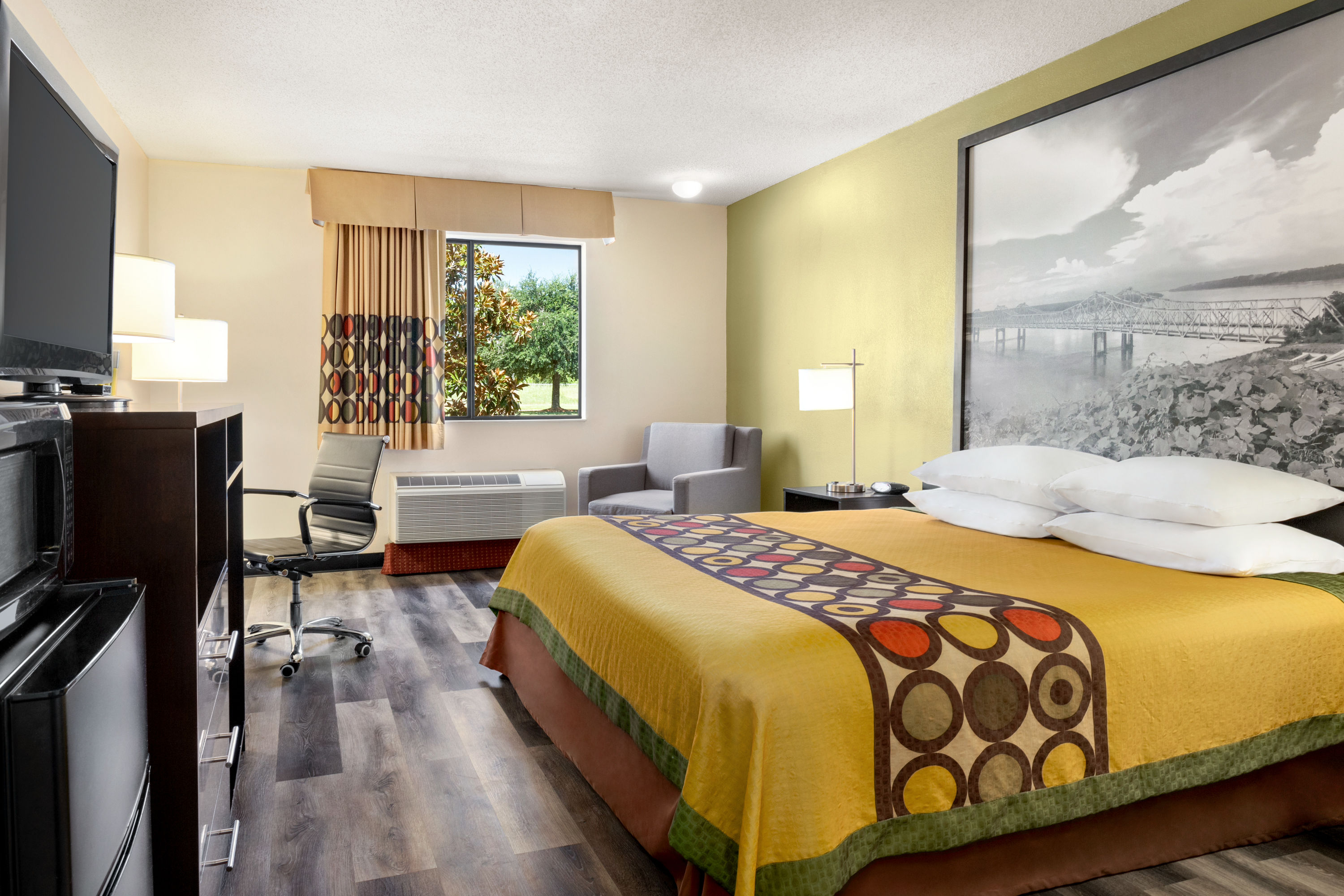 Super 8 by Wyndham Clinton Clinton MS Hotels