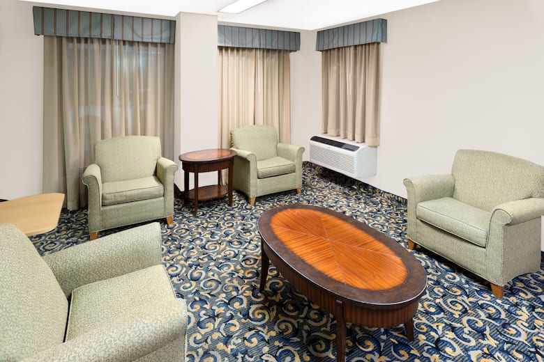 Super 8 Hattiesburg South hotel lobby in Hattiesburg, Mississippi