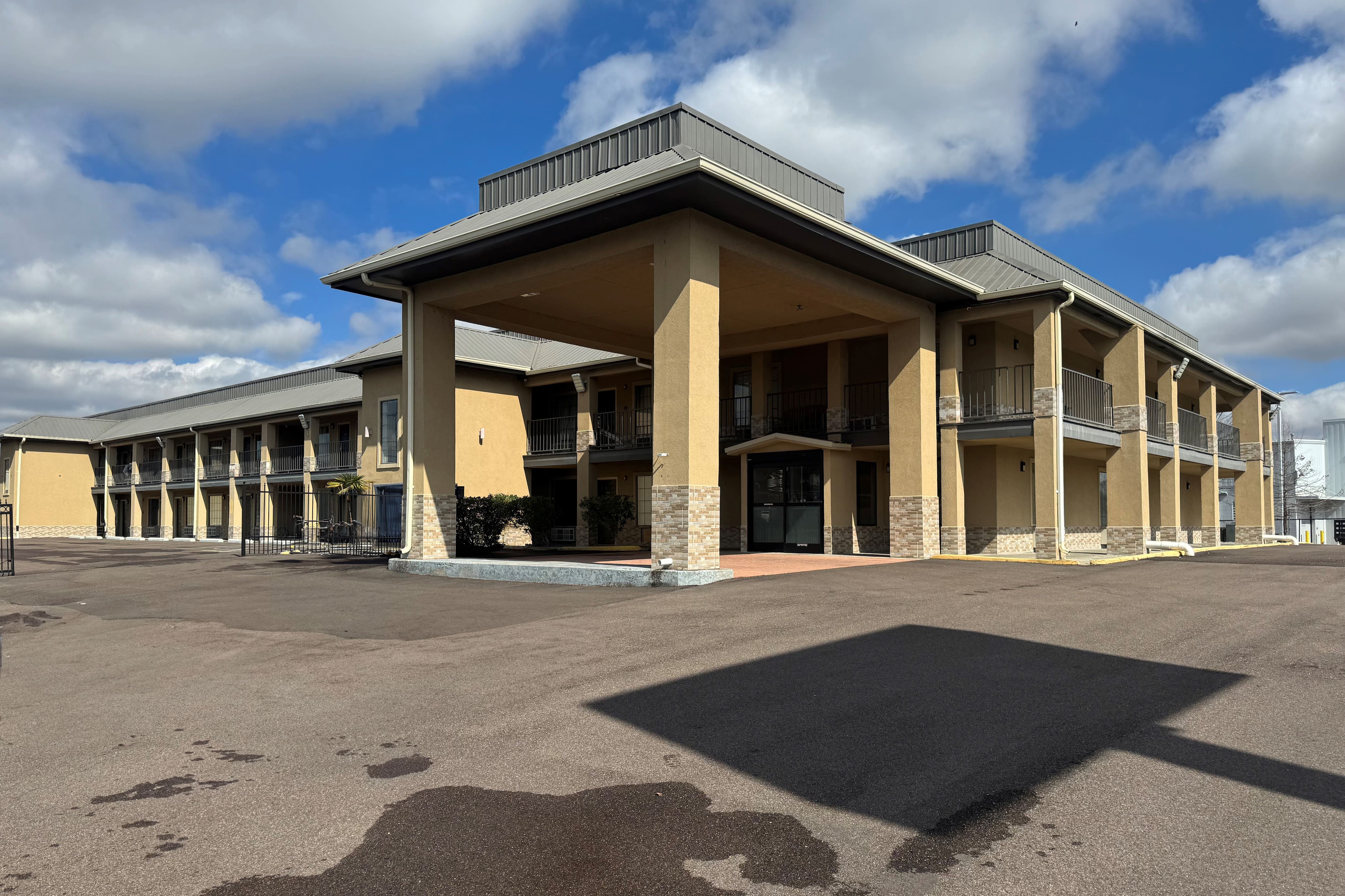 Super 8 by Wyndham Jackson MS Near the Fairgrounds | Jackson, MS