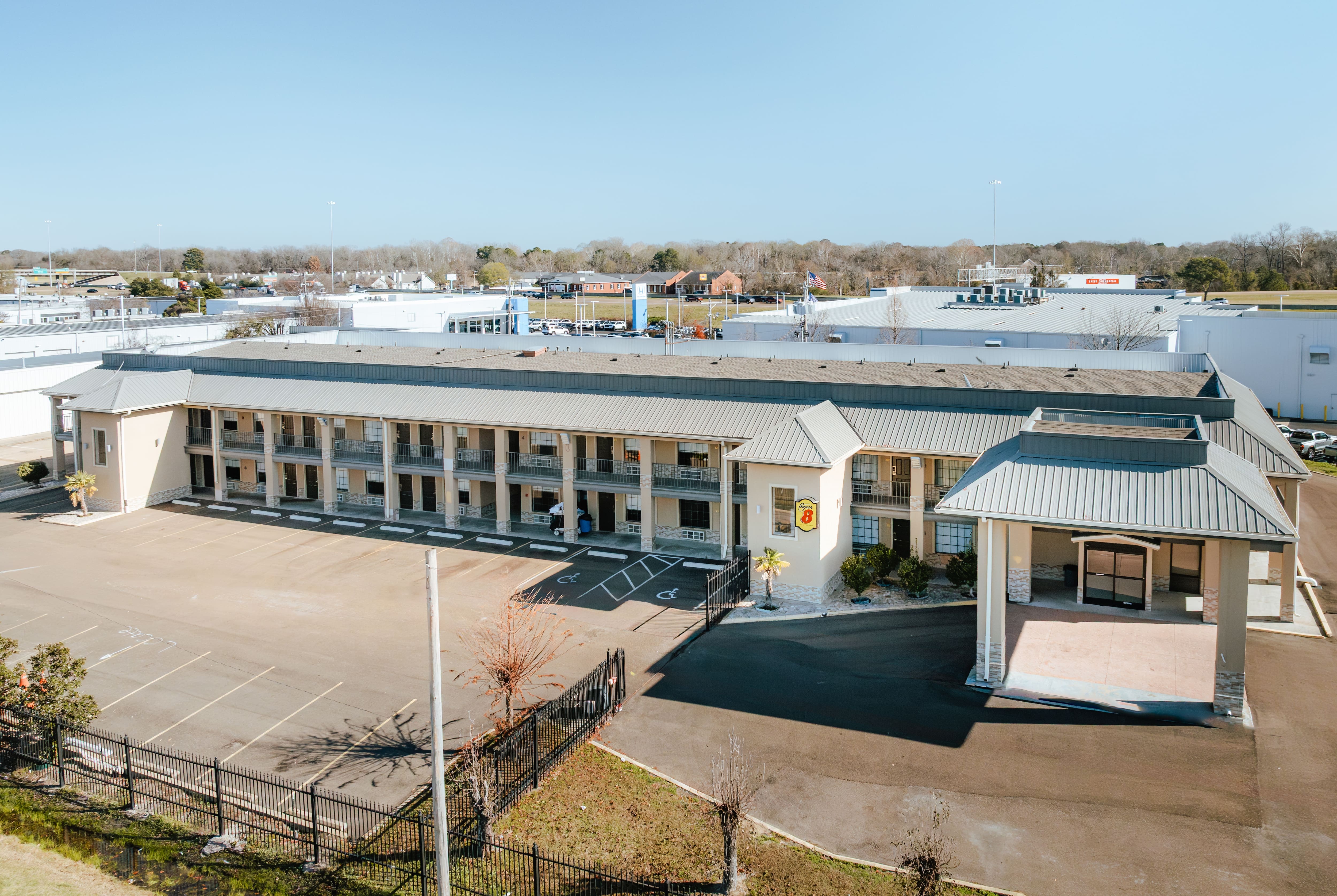Super 8 by Wyndham Jackson MS Near the Fairgrounds | Jackson, MS