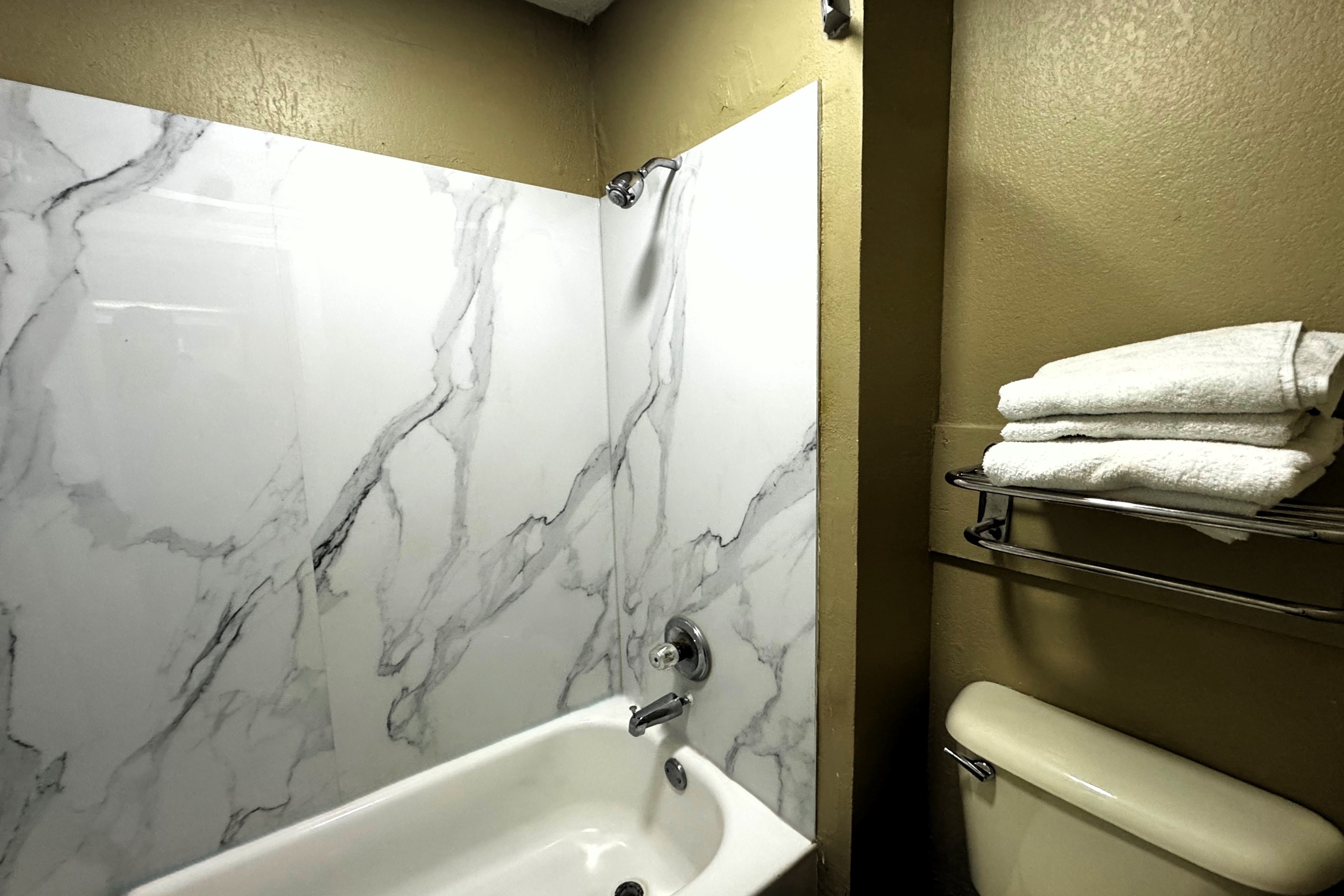Guest room bath at the Super 8 by Wyndham Jackson/Ridgeland in Jackson, Mississippi