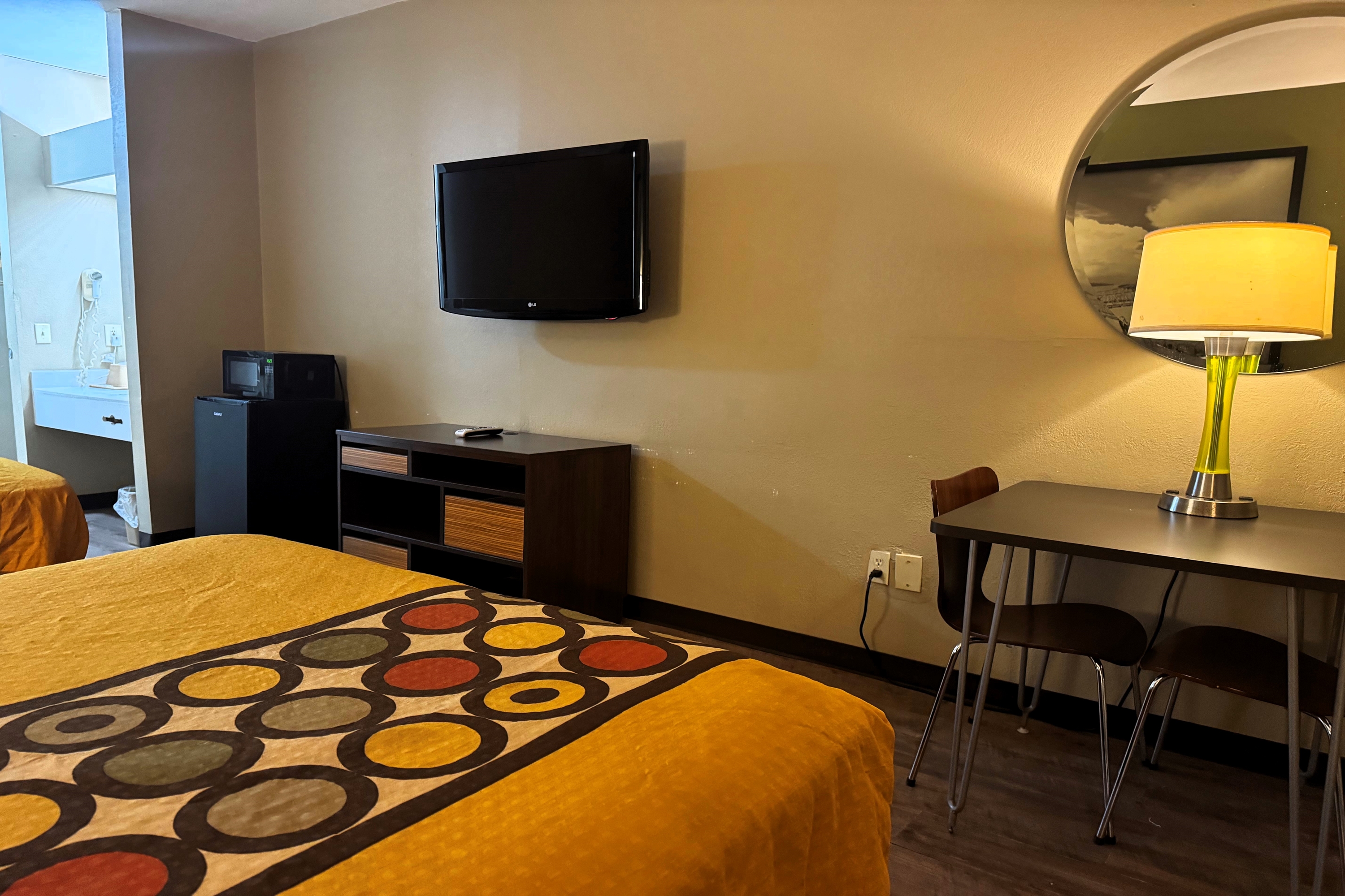 Guest room at the Super 8 by Wyndham Jackson/Ridgeland in Jackson, Mississippi