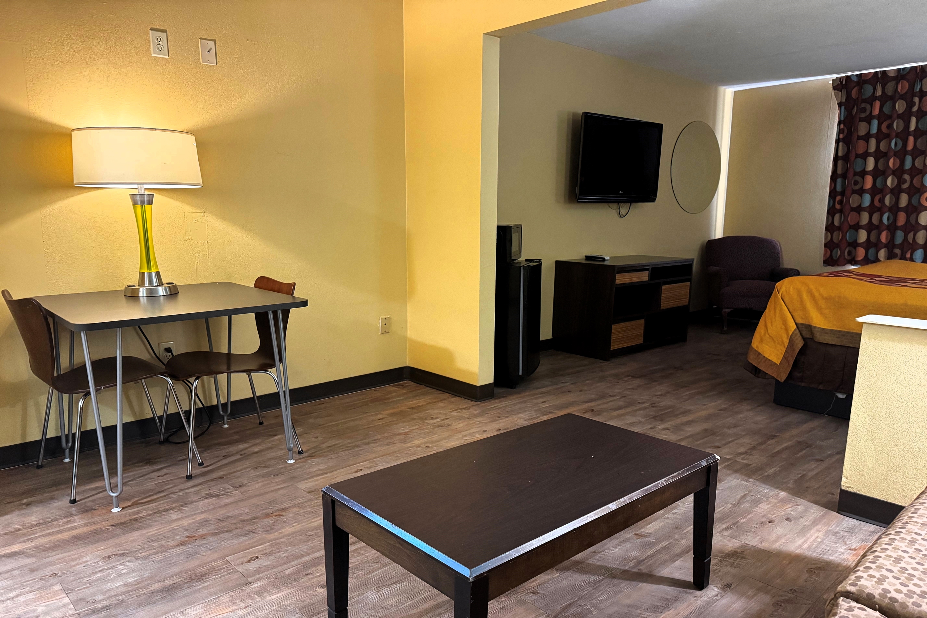 Guest room at the Super 8 by Wyndham Jackson/Ridgeland in Jackson, Mississippi