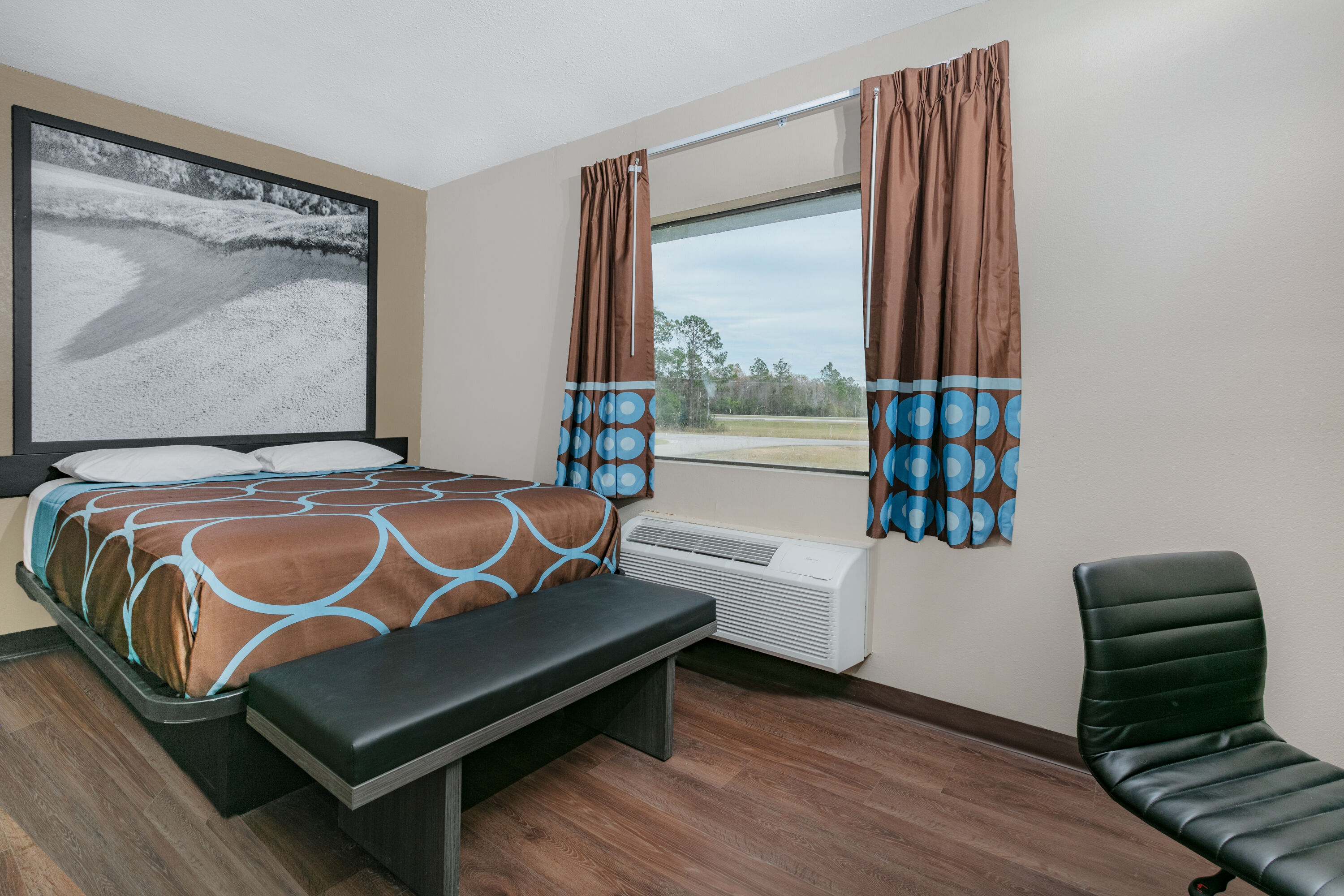 Guest room at the Super 8 by Wyndham Moss Point in Moss Point, Mississippi