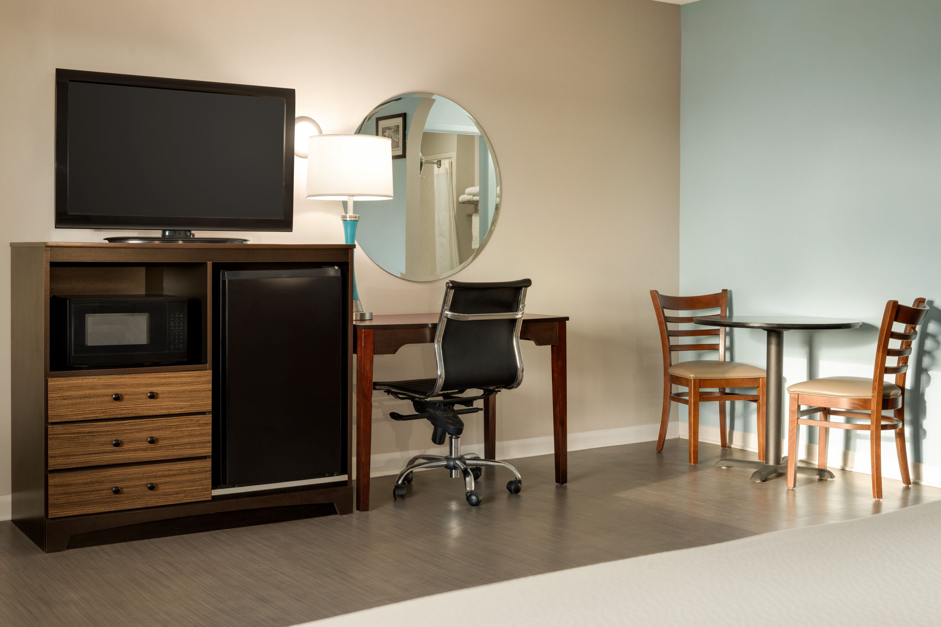 Super 8 by Wyndham Ocean Springs Biloxi suite in Ocean Springs, Mississippi