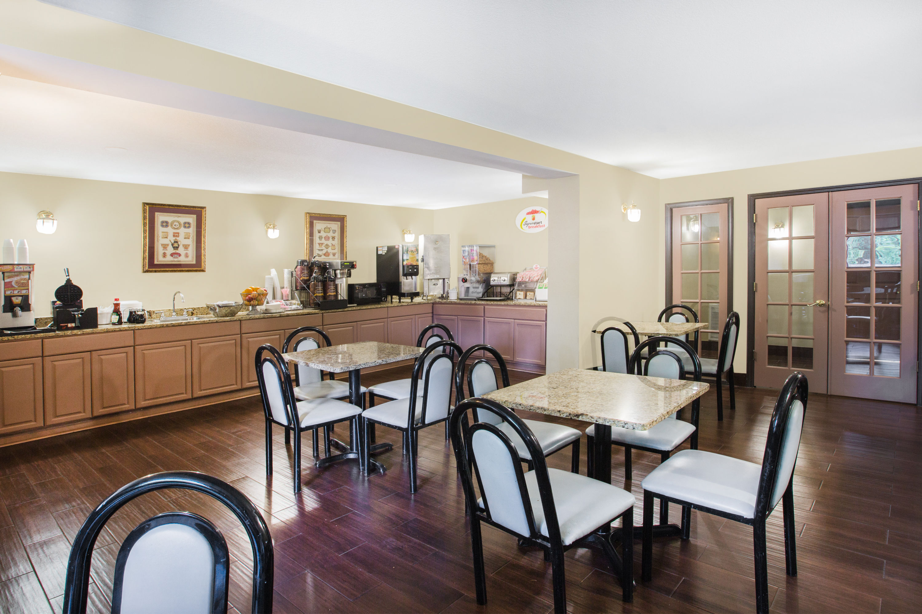 Super 8 By Wyndham Oxford Oxford Ms Hotels