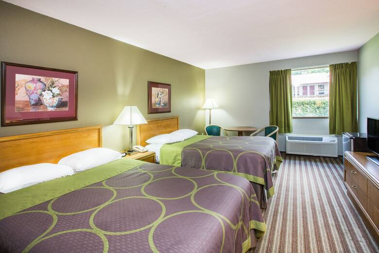 Guest room at the Super 8 Oxford in Oxford, Mississippi