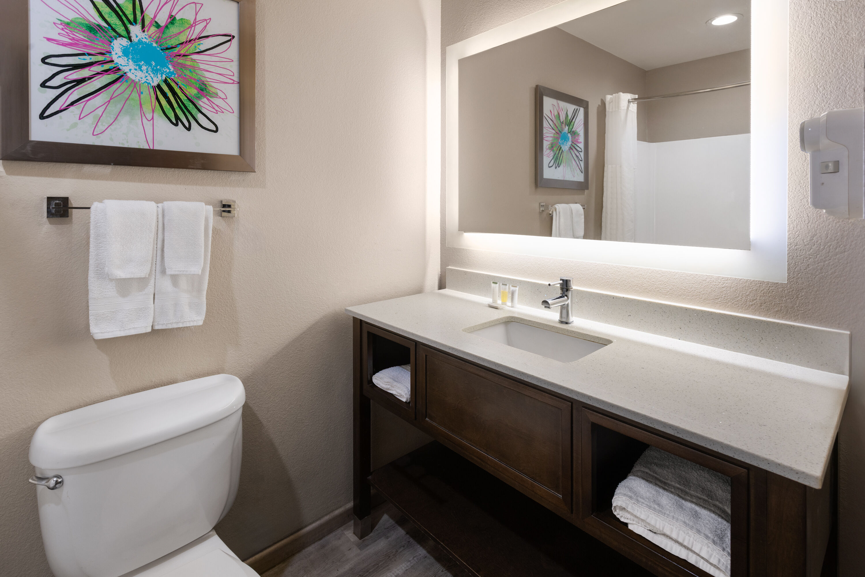 Guest room bath at the Super 8 by Wyndham Pascagoula in Pascagoula, Mississippi